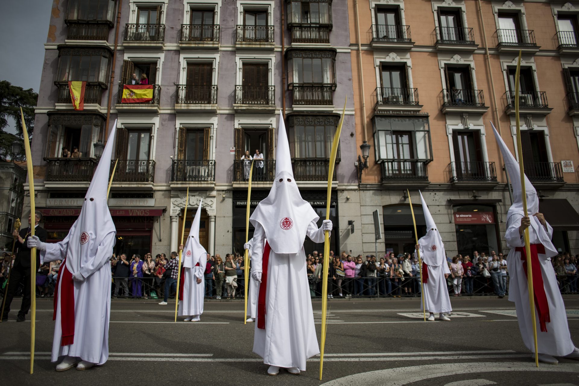 España: procesiones y torrijas