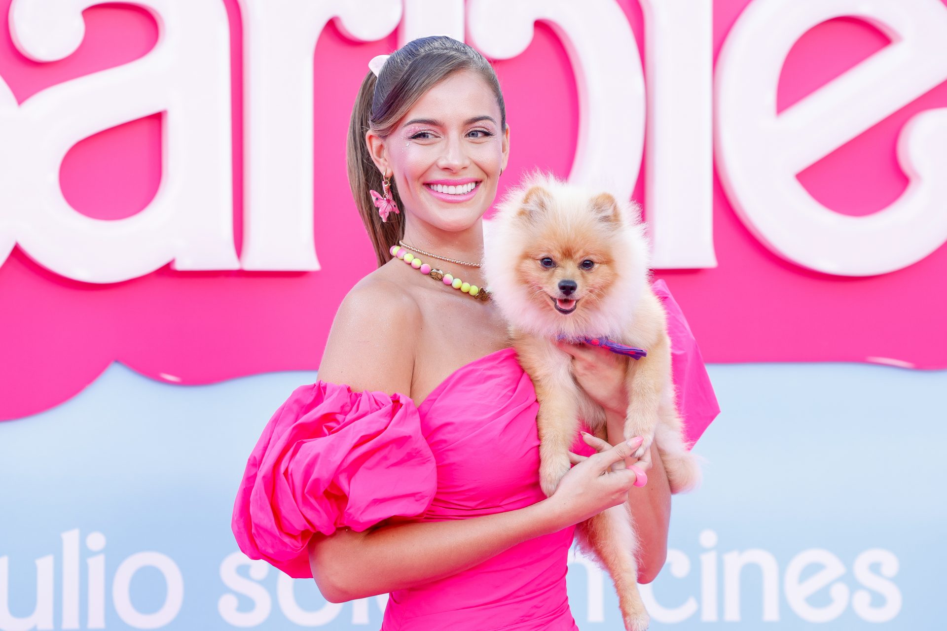 La llamativa alfombra rosa de la premiere de Barbie en Madrid