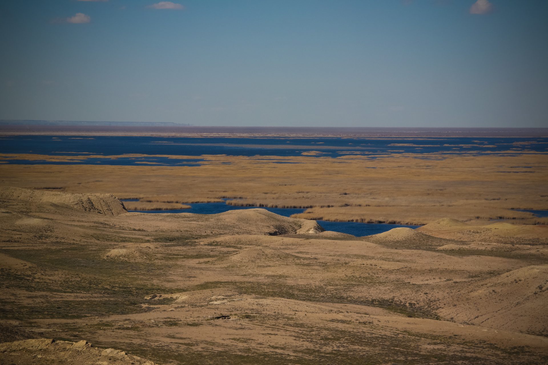 A dead lake 