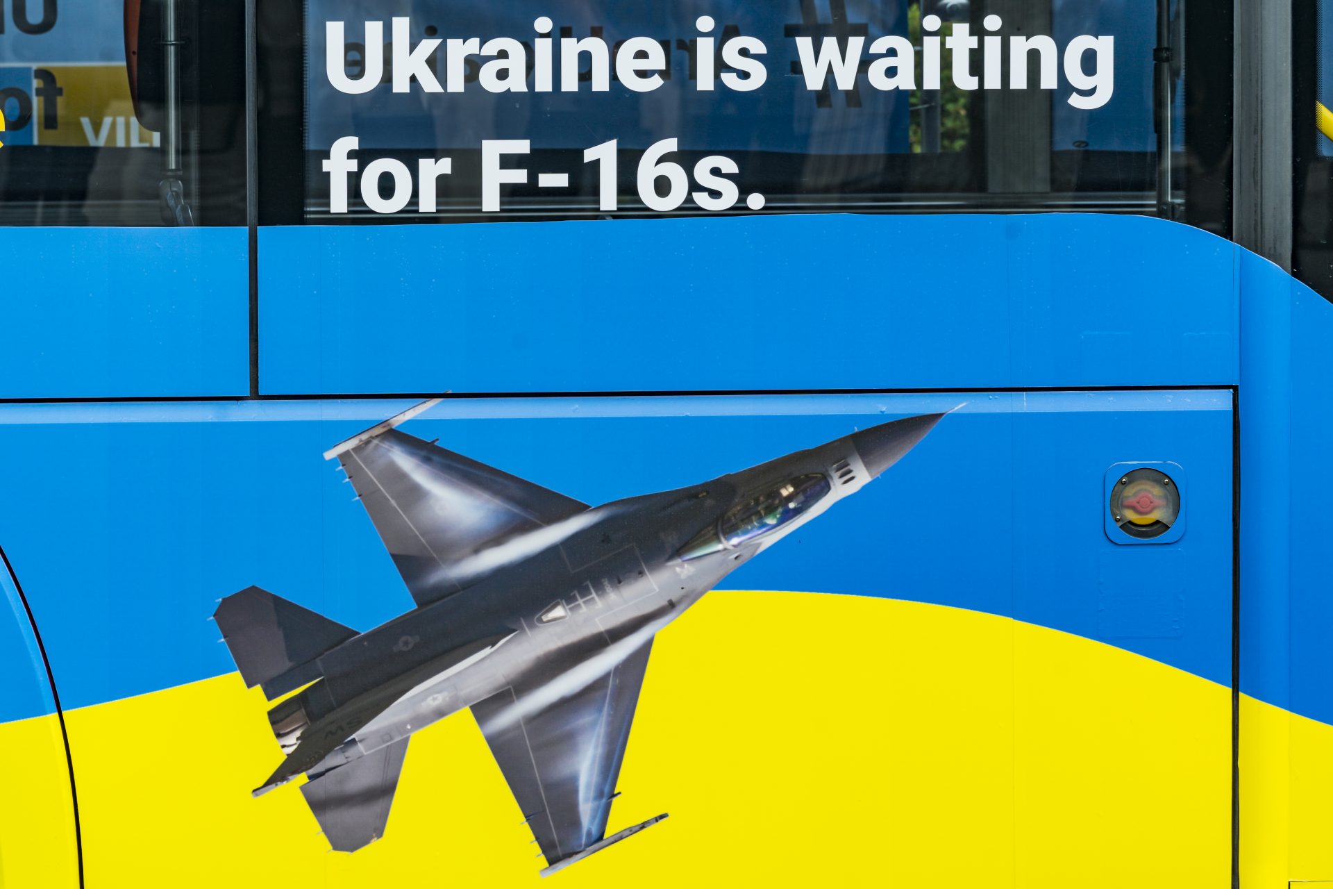 Die Ukraine braucht Munition und F-16 