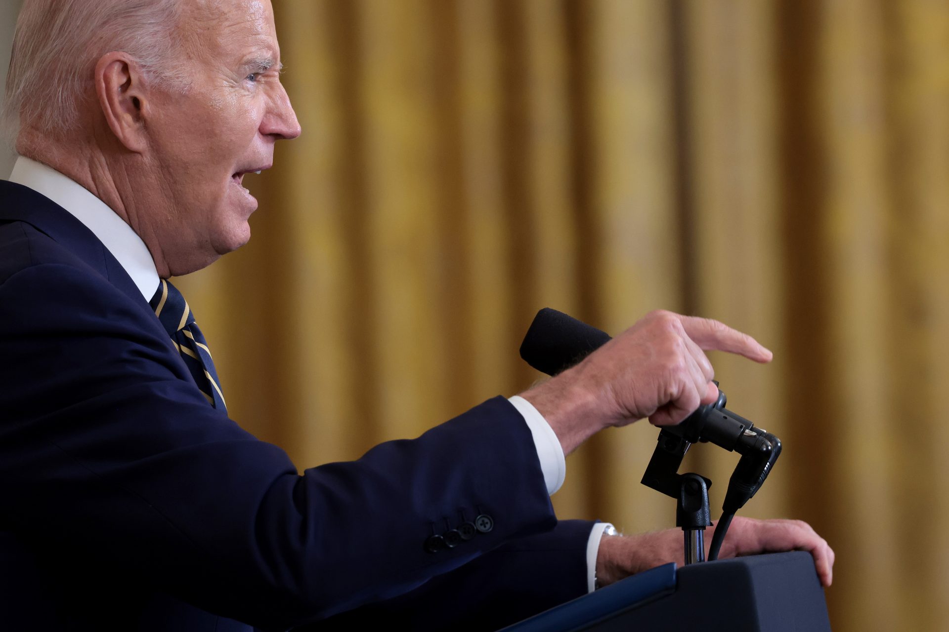 Biden refuse, malgré une pression croissante