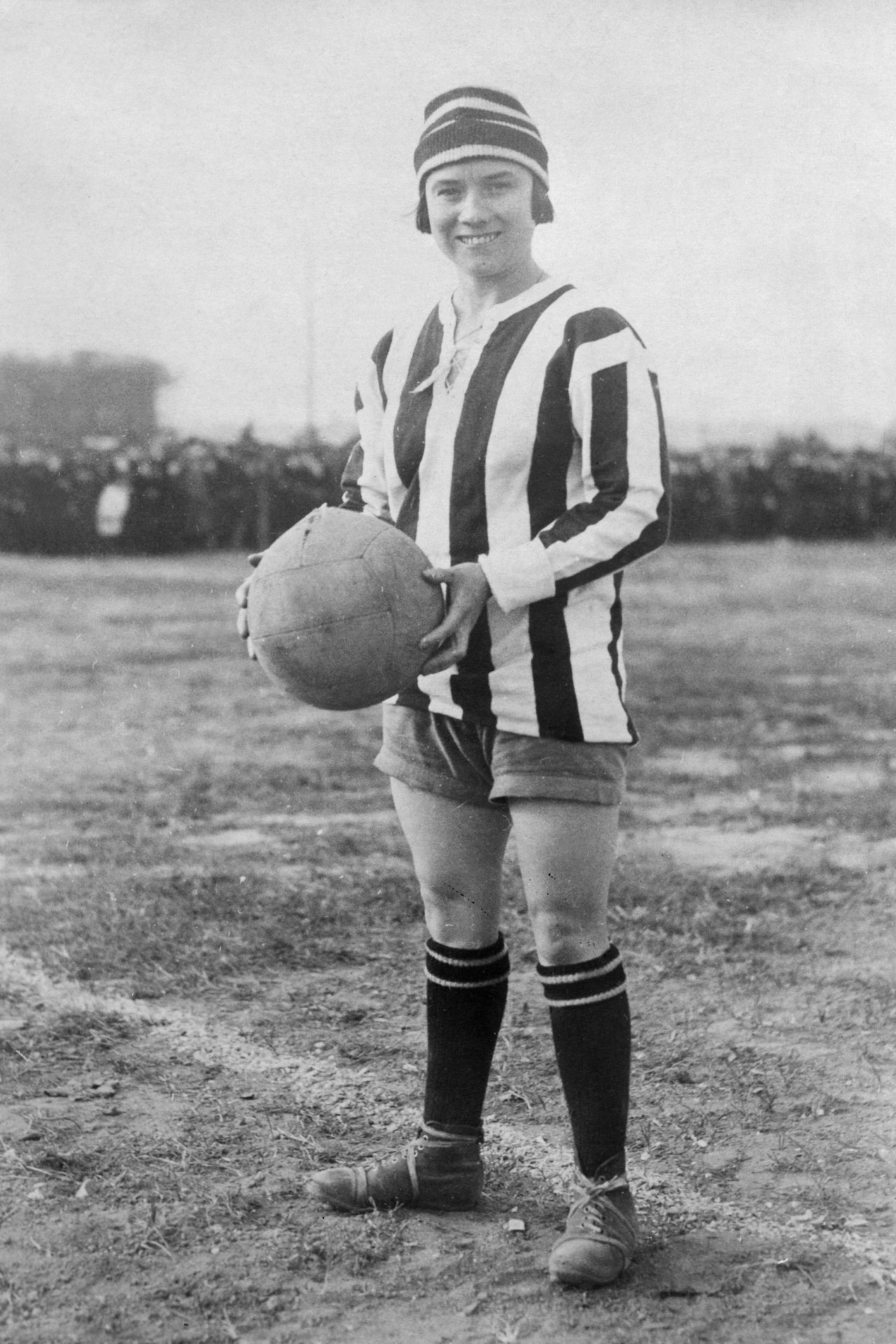 English women's soccer in the 20s