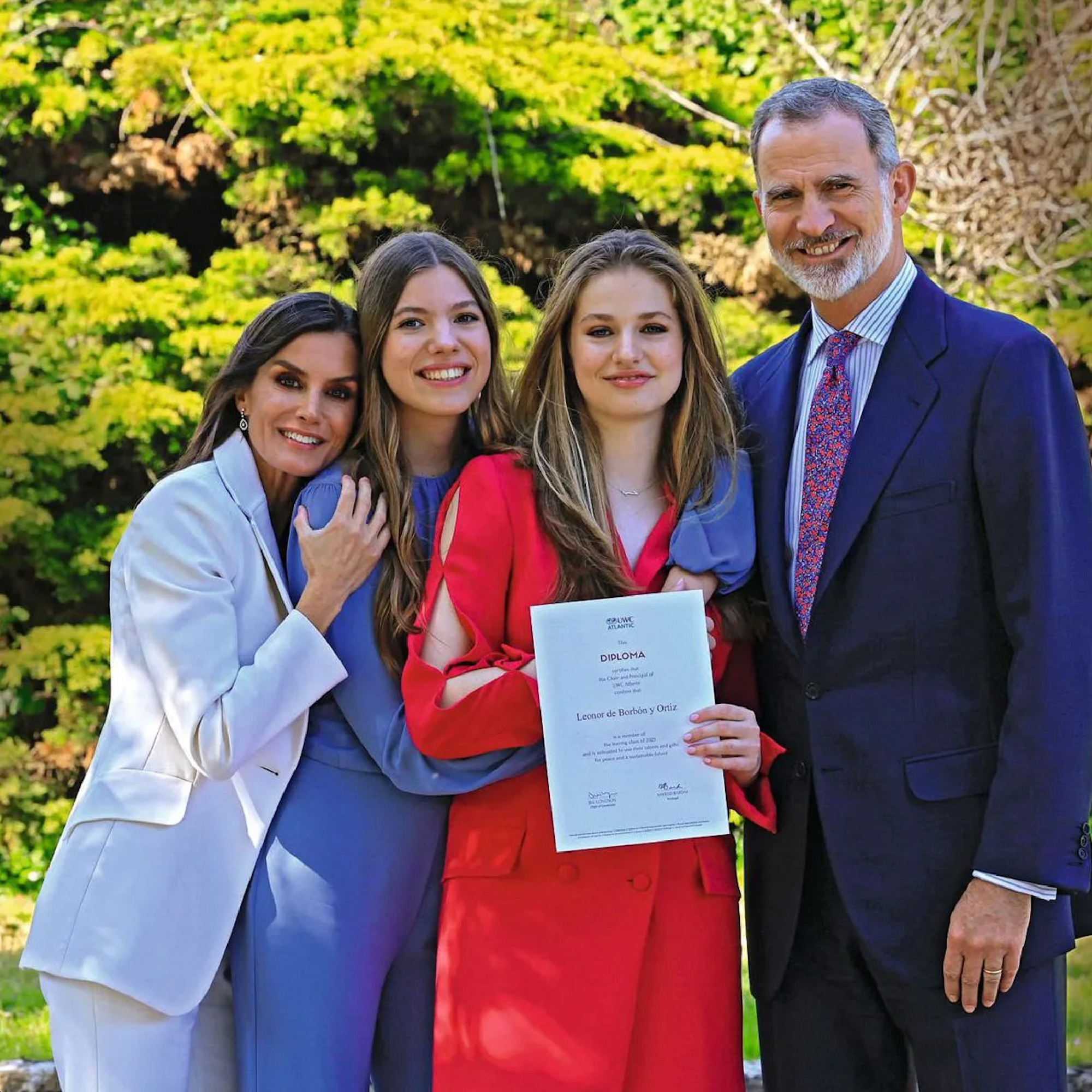 Su graduación del bachillerato