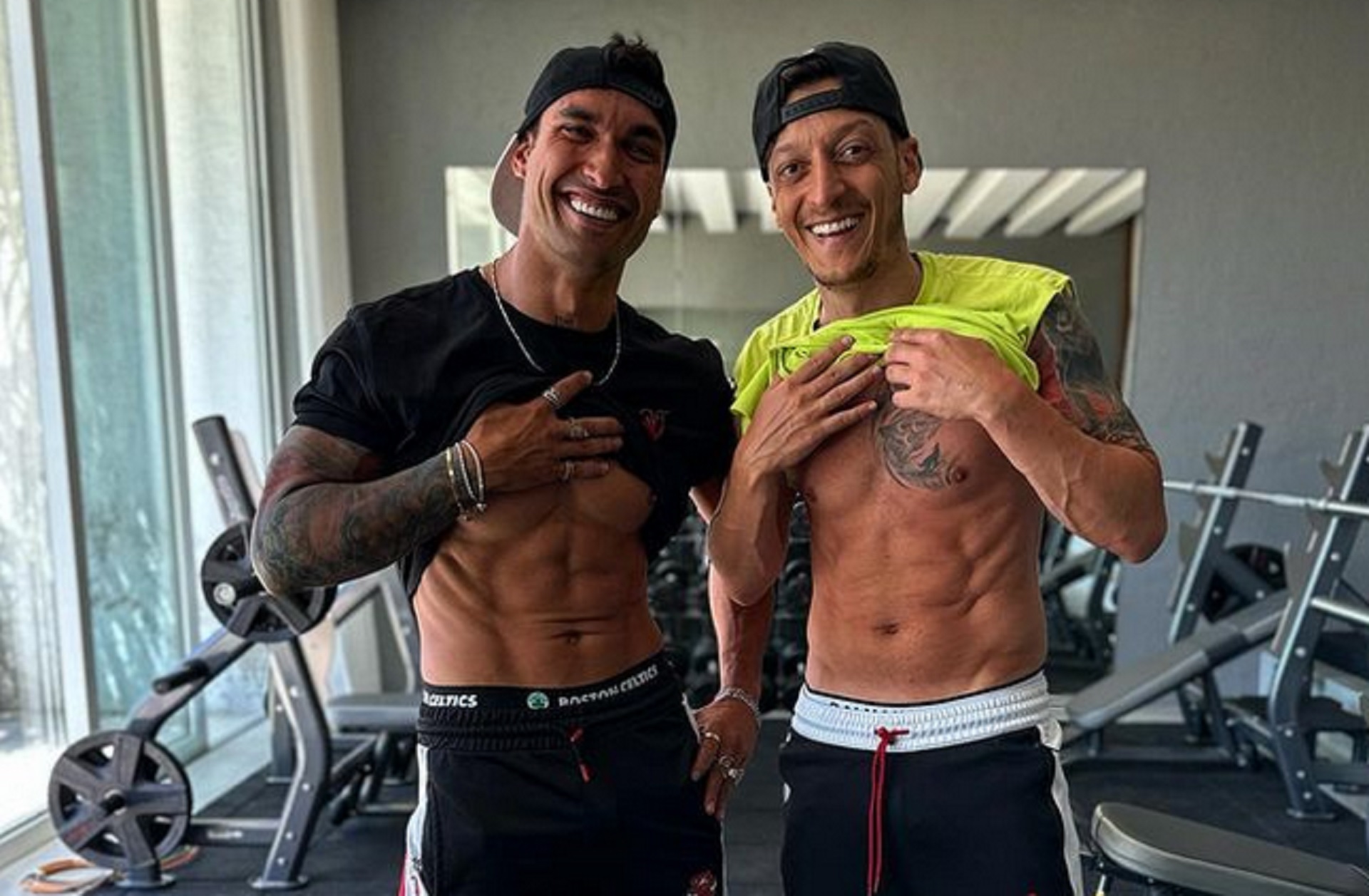 Özil und Fitnesstrainer