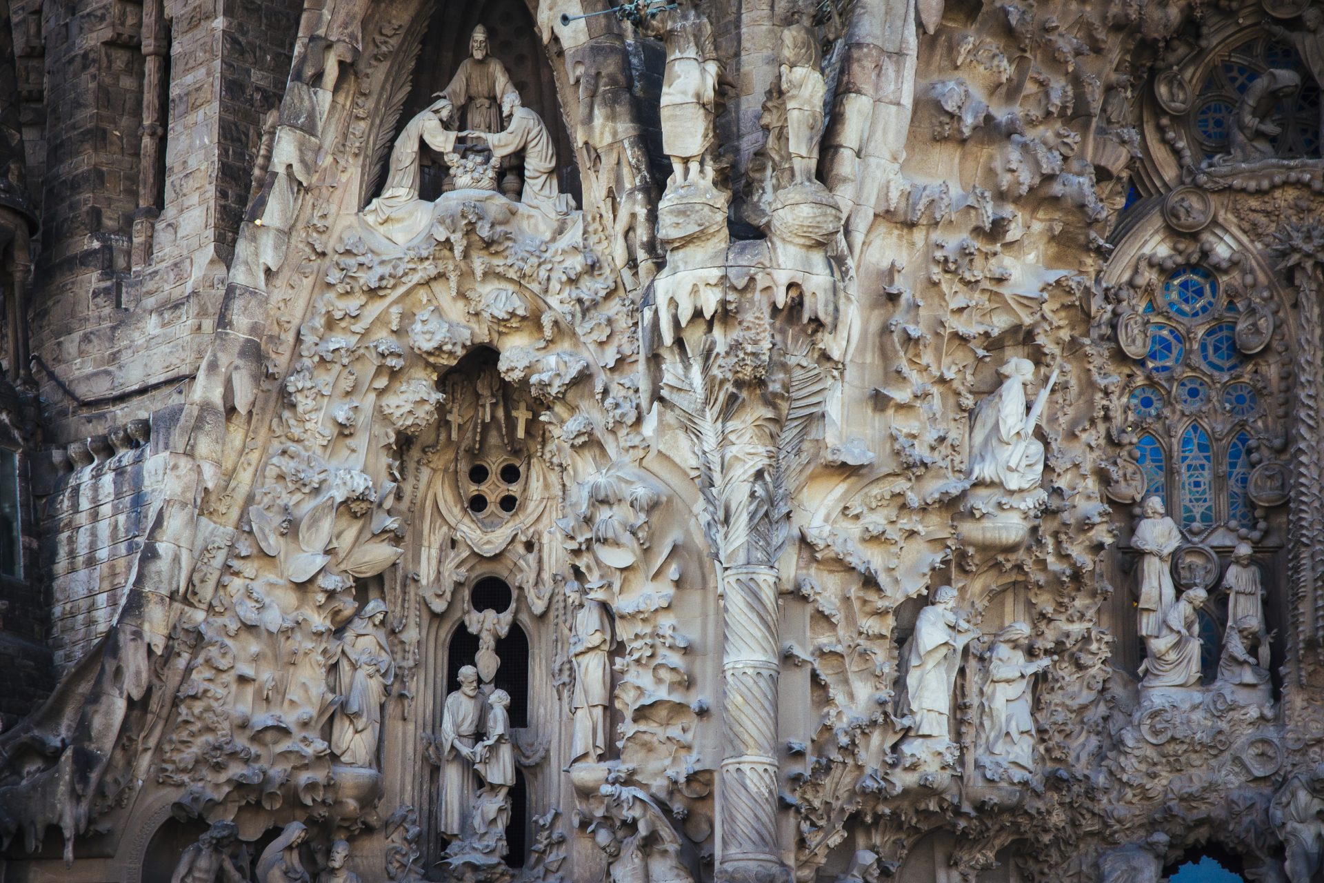 Gaudí vide solo una torre nella sua vita