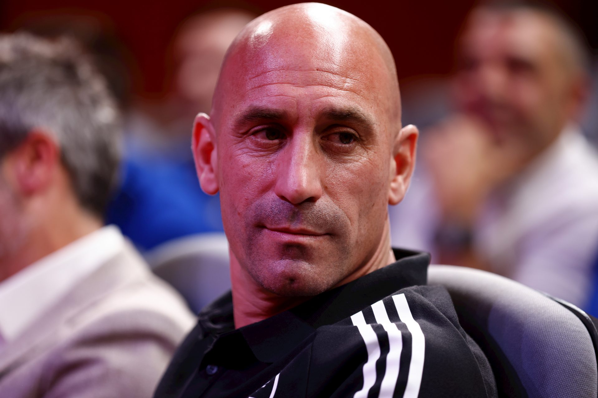 Luis Rubiales, presidente de la Real Federación Española de Fútbol, se disculpa por beso a jugadora tras el mundial