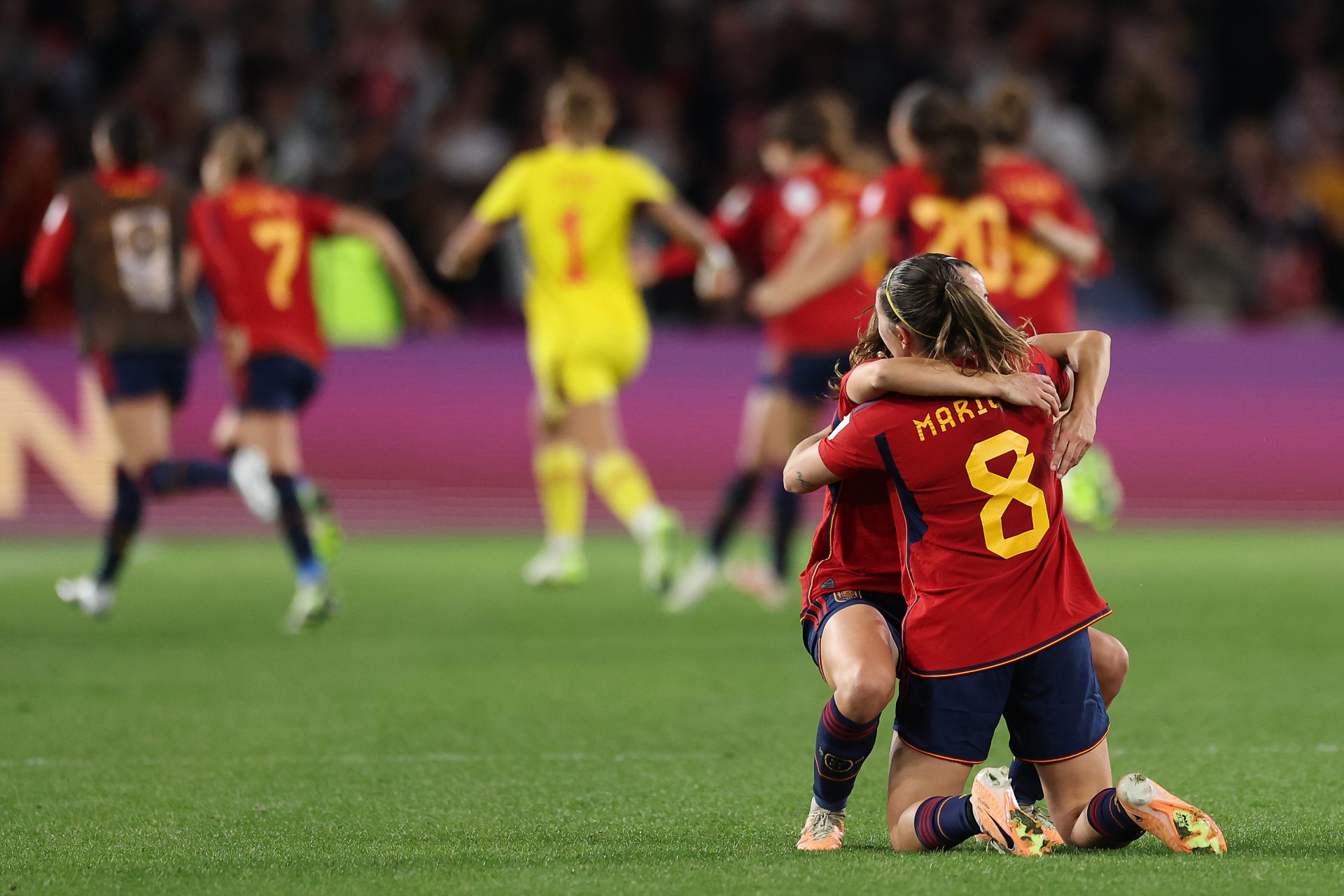 El abrazo de las campeonas