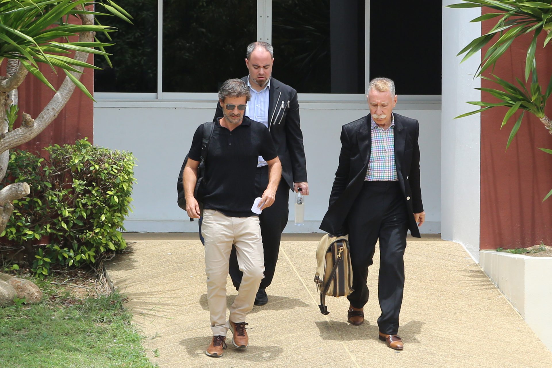 Rodolfo Sancho a su salida de la prisión donde permanece su hijo