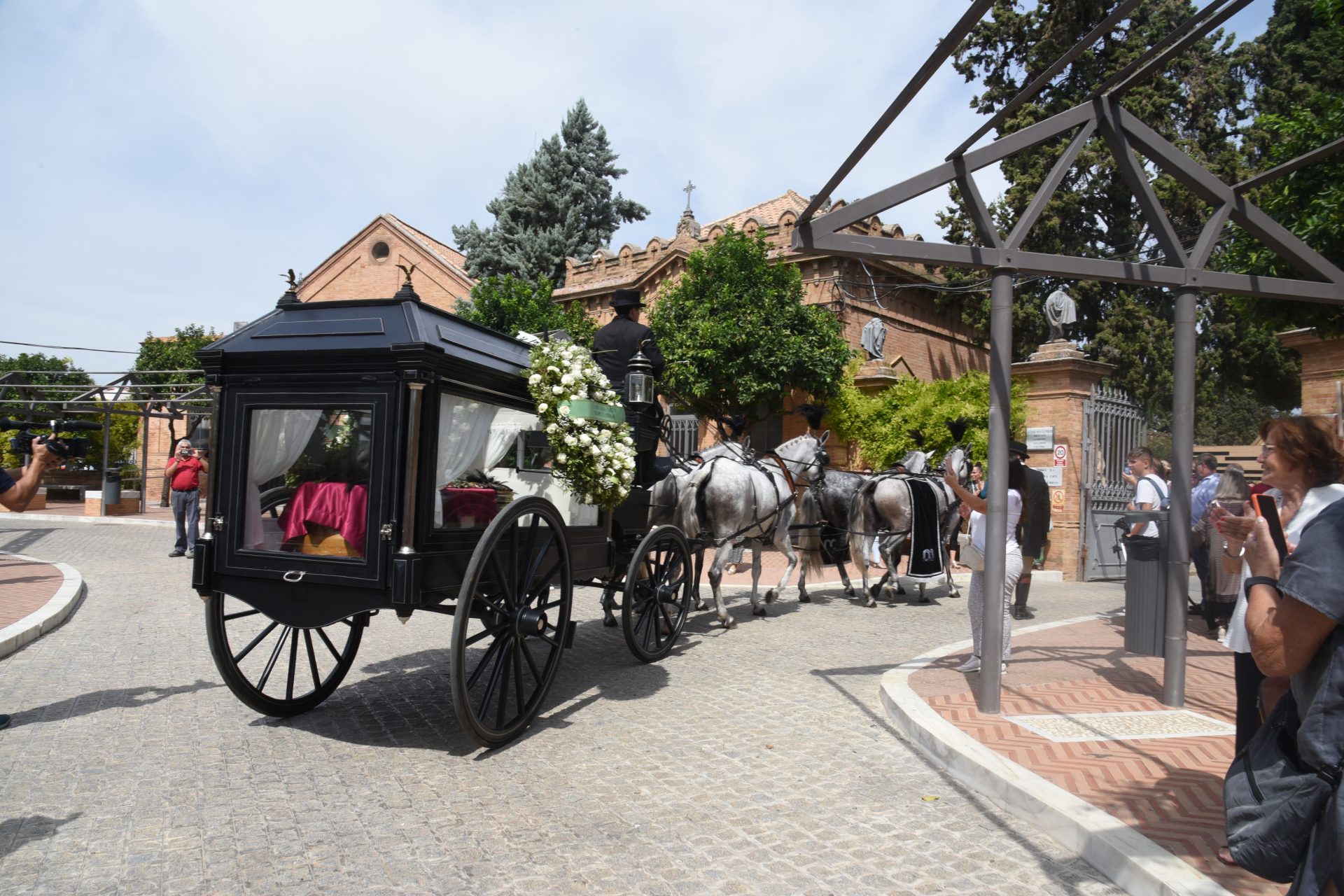 Llegada al cementerio