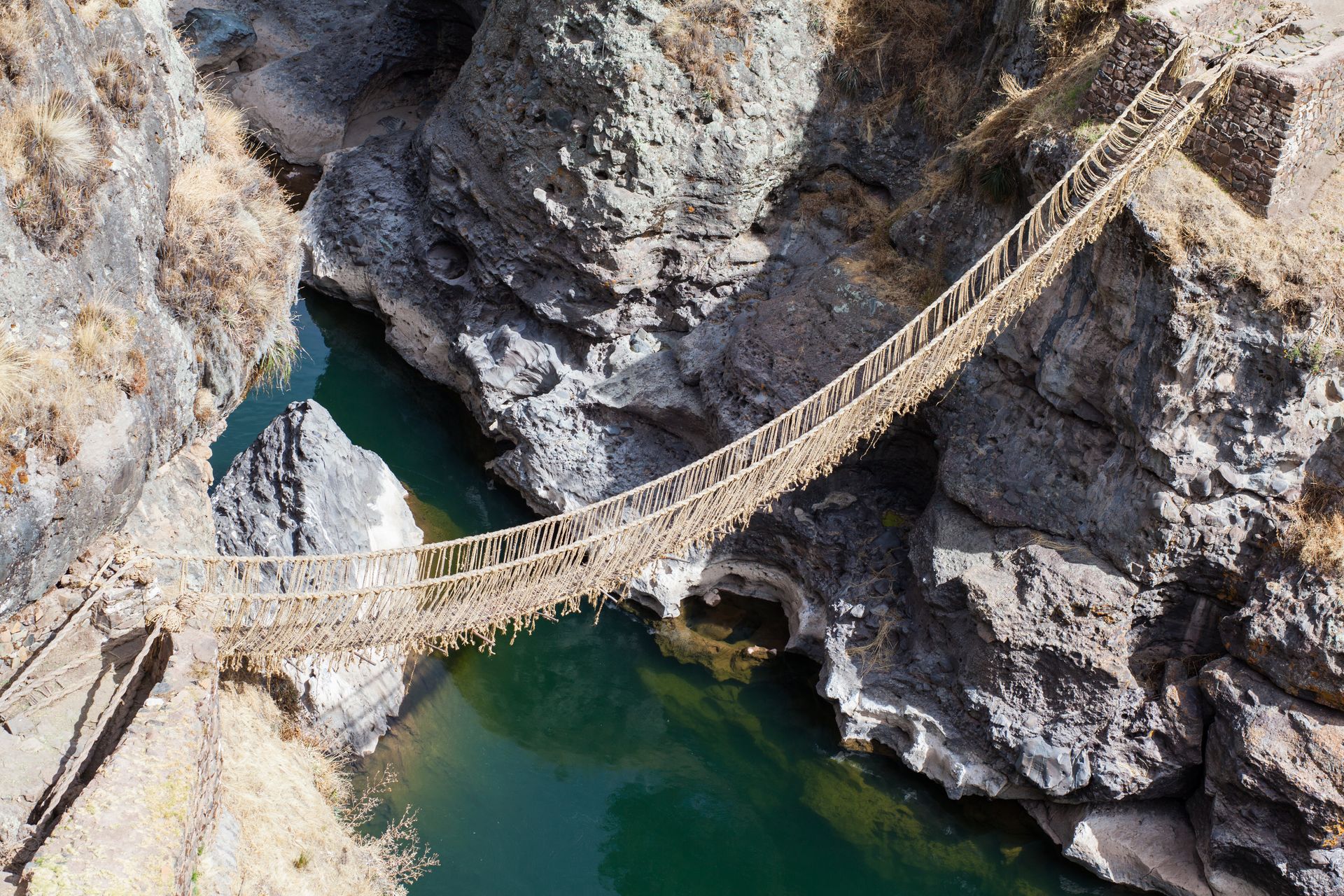 The Q'eswachaka suspension bridge (Peru)