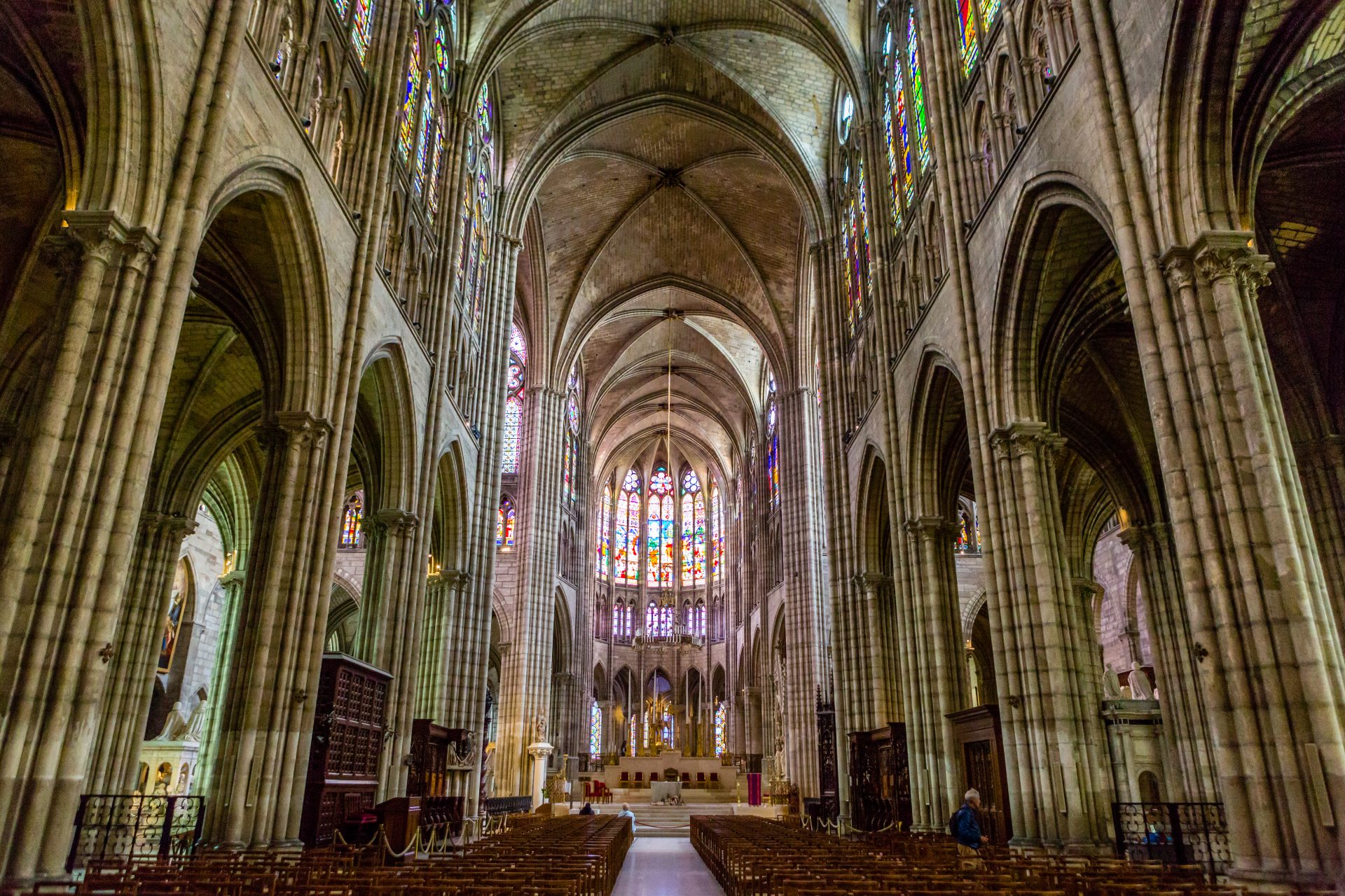 A new cathedral, inspired by the basilica of Saint-Denis