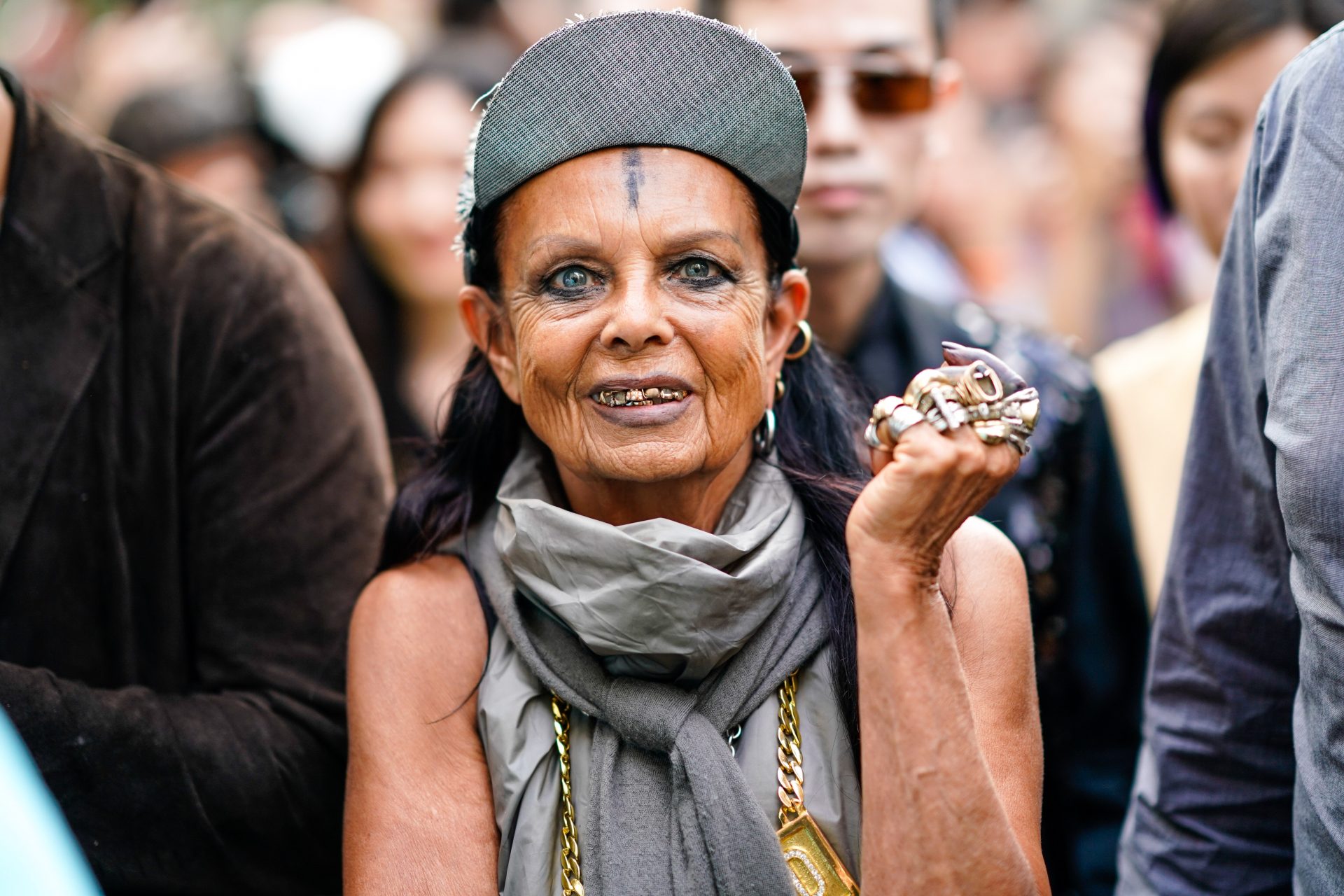 Michèle Lamy : l'icône de la mode qui, à 79 ans, brise tous les stéréotypes