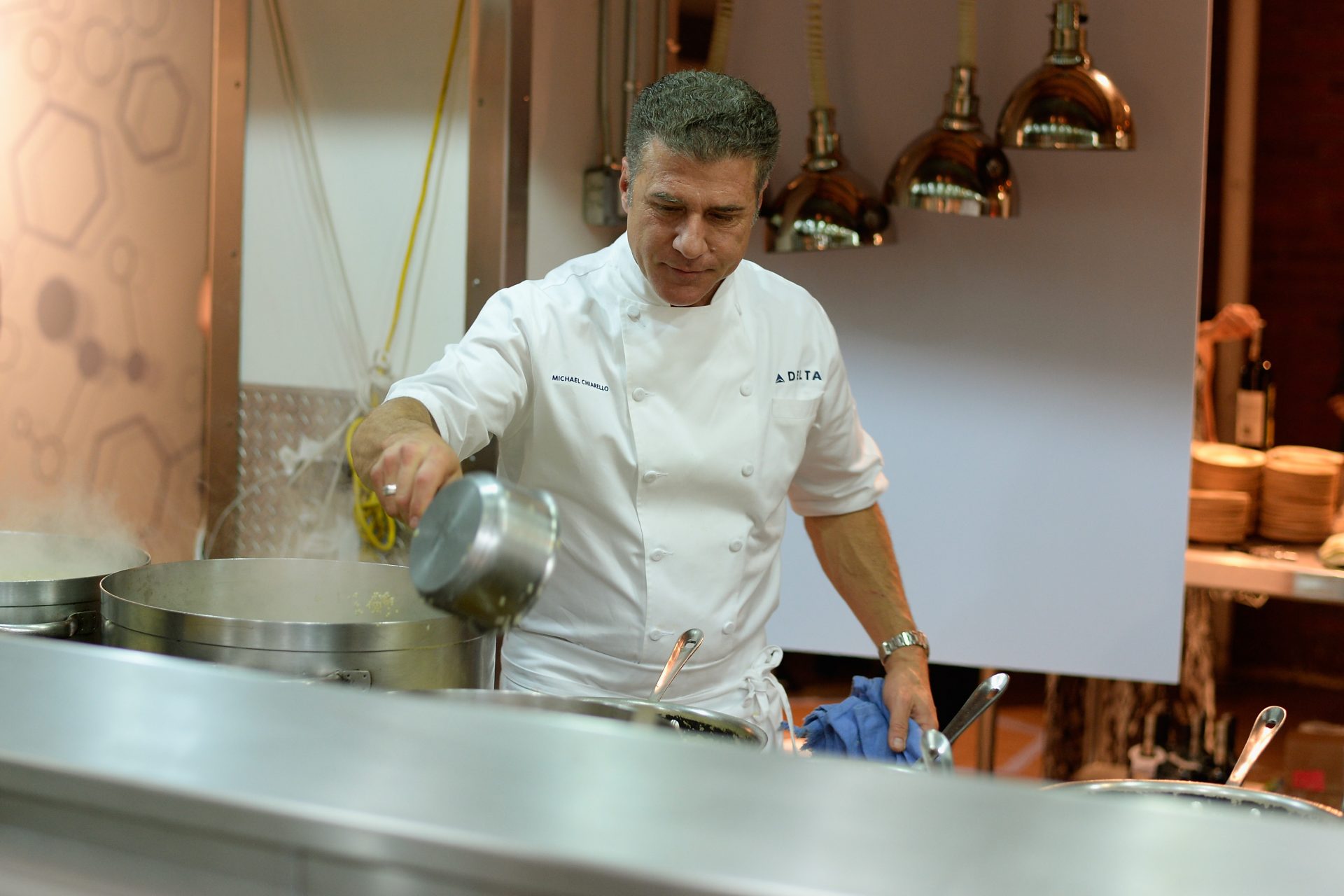 Ha muerto el televisivo chef Michael Chiarello, a causa de una reacción alérgica