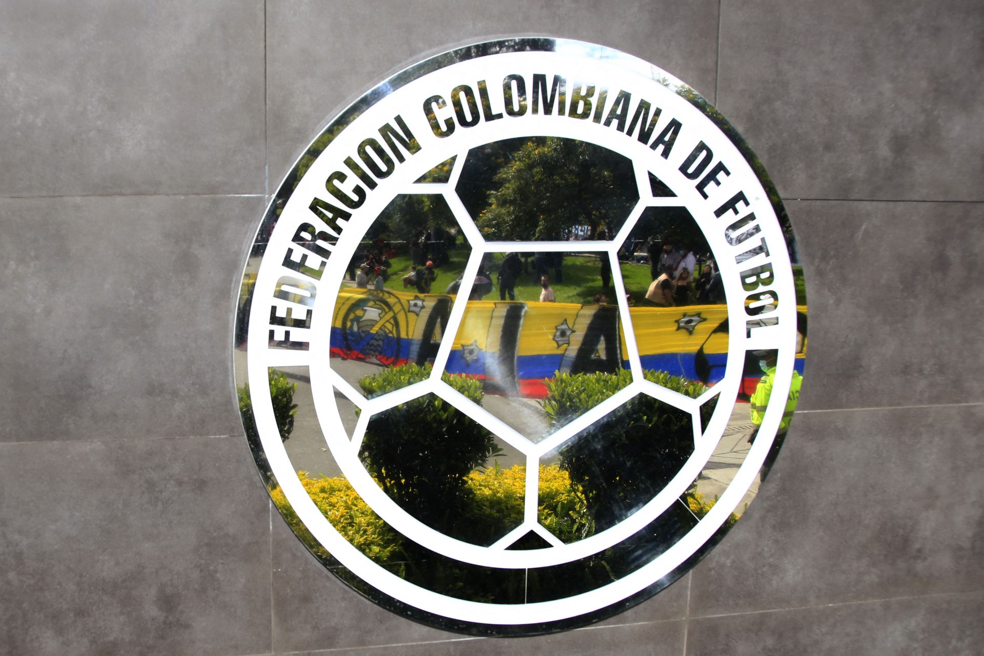 Colombian Football Federation ask for release
