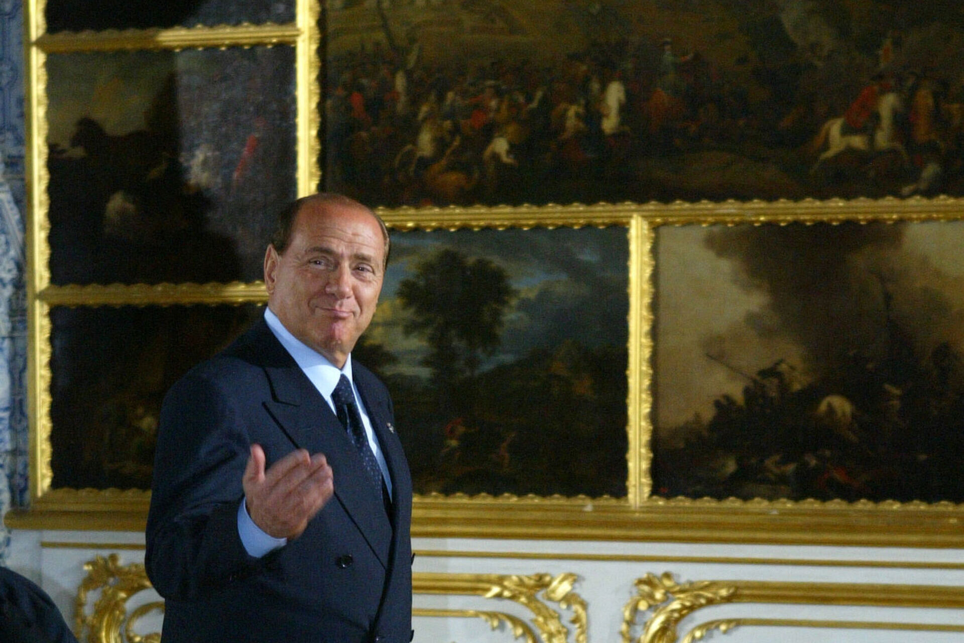 Why Berlusconi left his family 25,000 worthless paintings