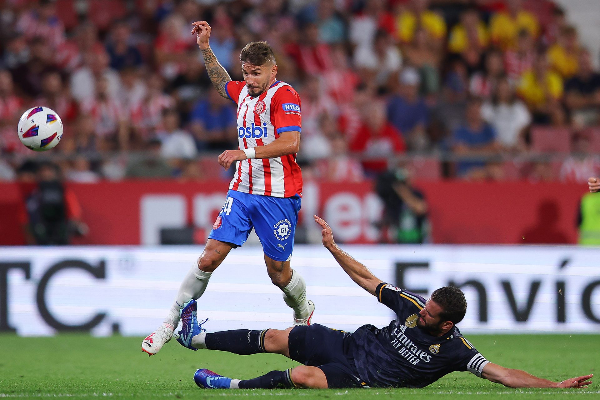 Peligrosa entrada del Real Madrid al Girona que acabó en el hospital