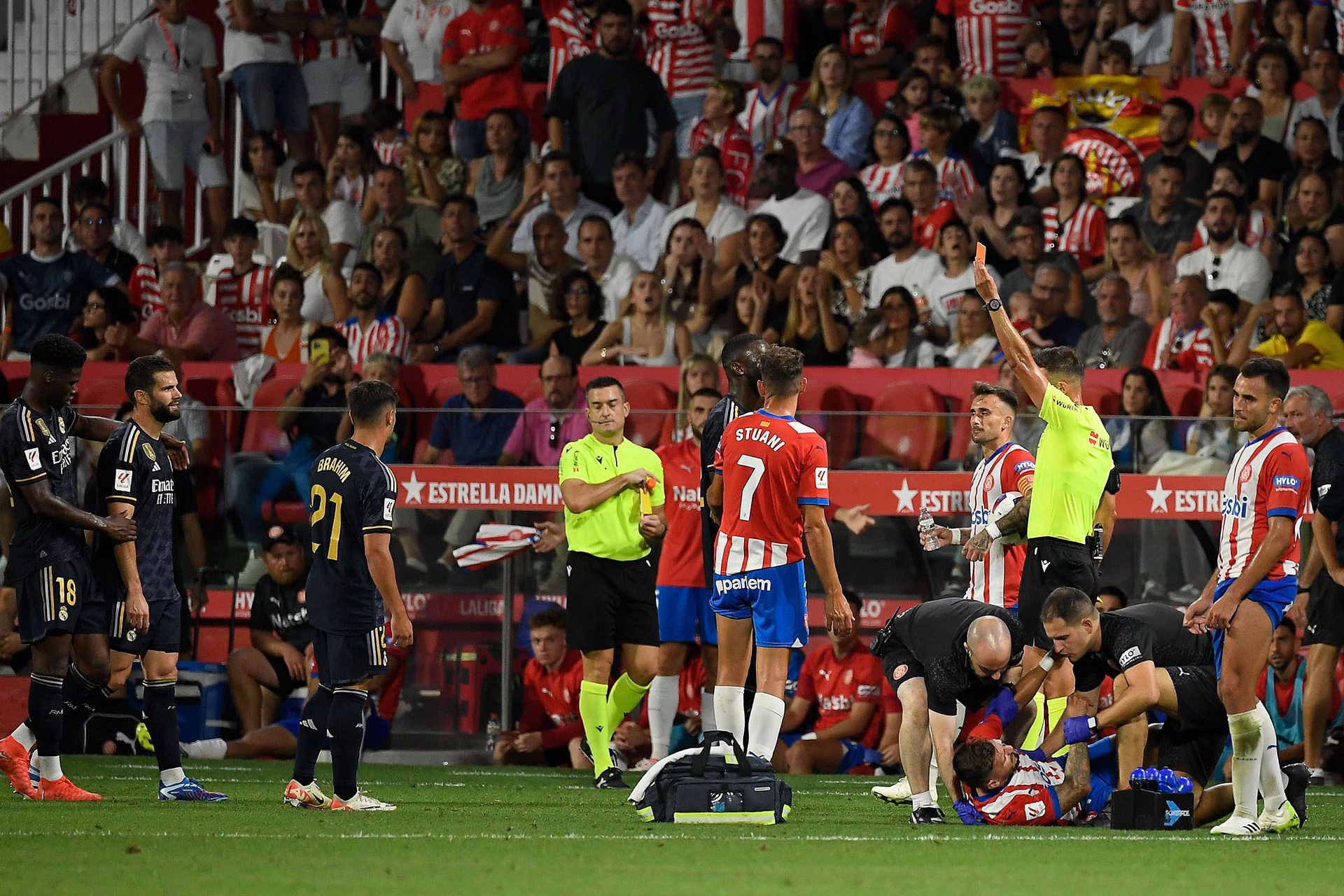 El VAR confirmó la roja directa