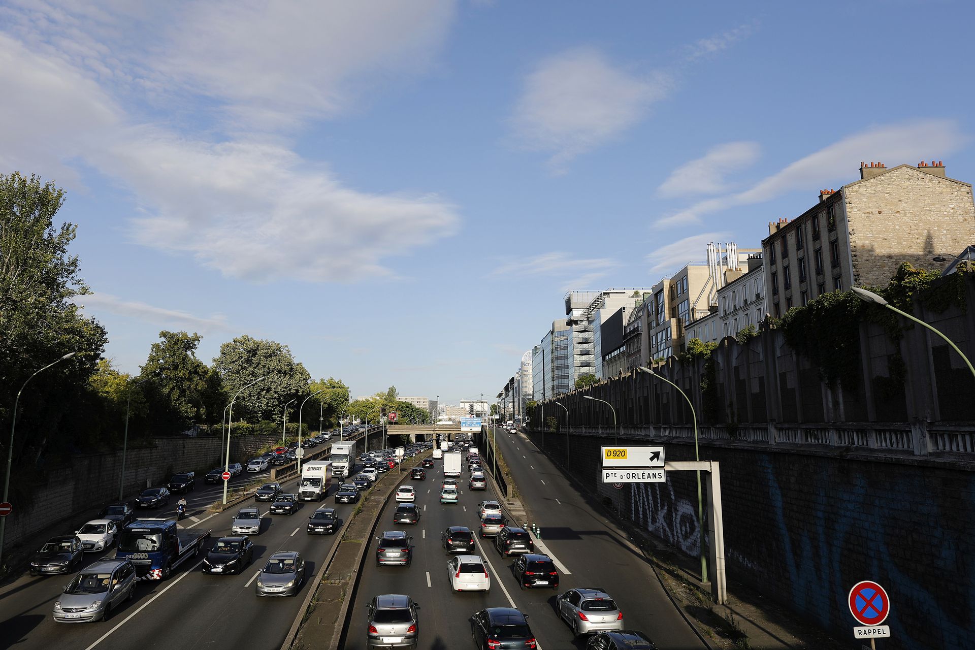 Limited speeds on the outskirts of Paris