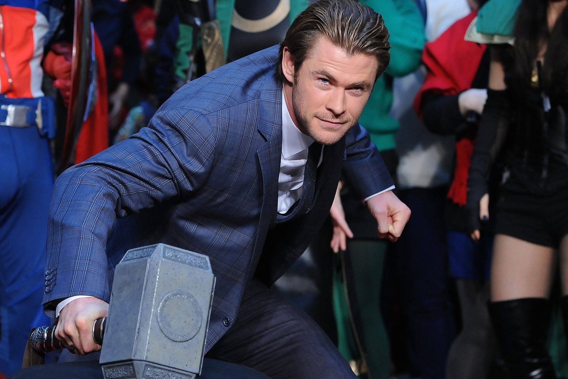 Chris Hemsworth es el hijo de en medio 