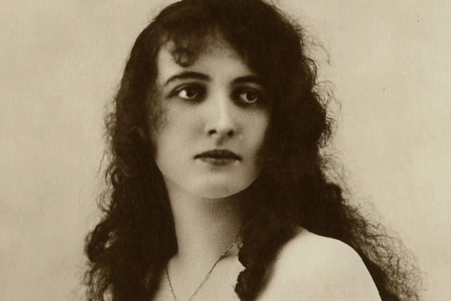 Agnès Souret, 26 años