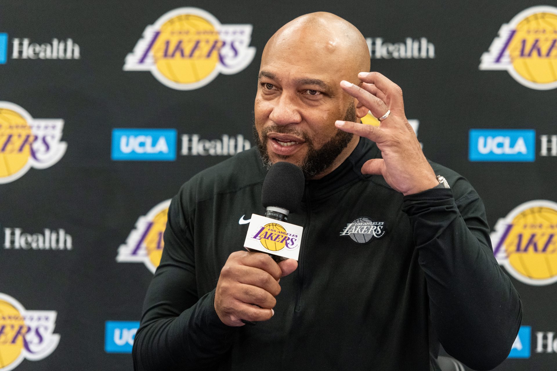 Lakers coach: Darvin Ham