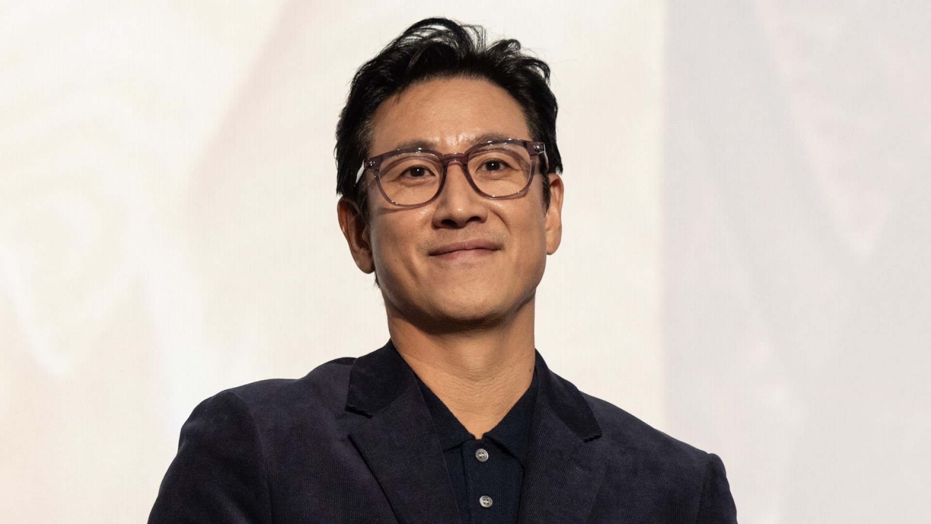 Actor Lee Sun-kyun (Parasite) wins posthumous award for 'Sleep'