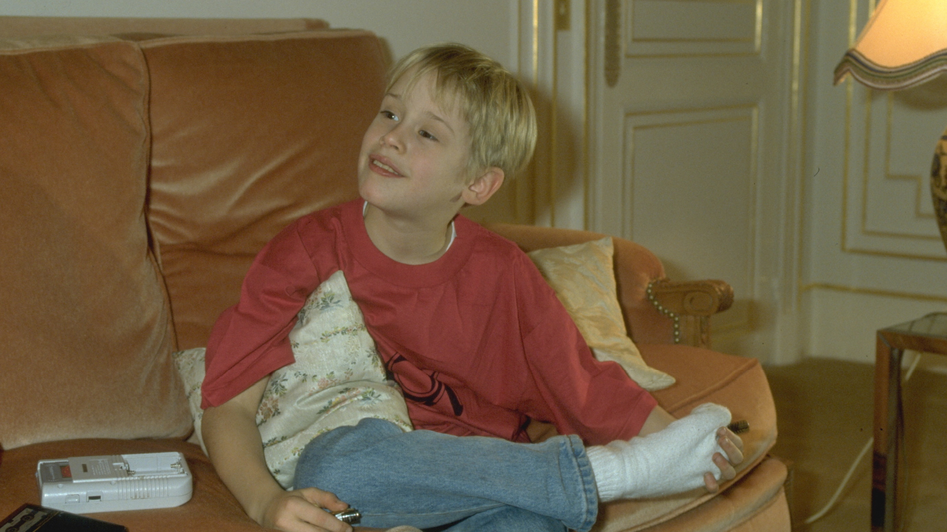 Macaulay begann mit 4 Jahren mit der Schauspielerei