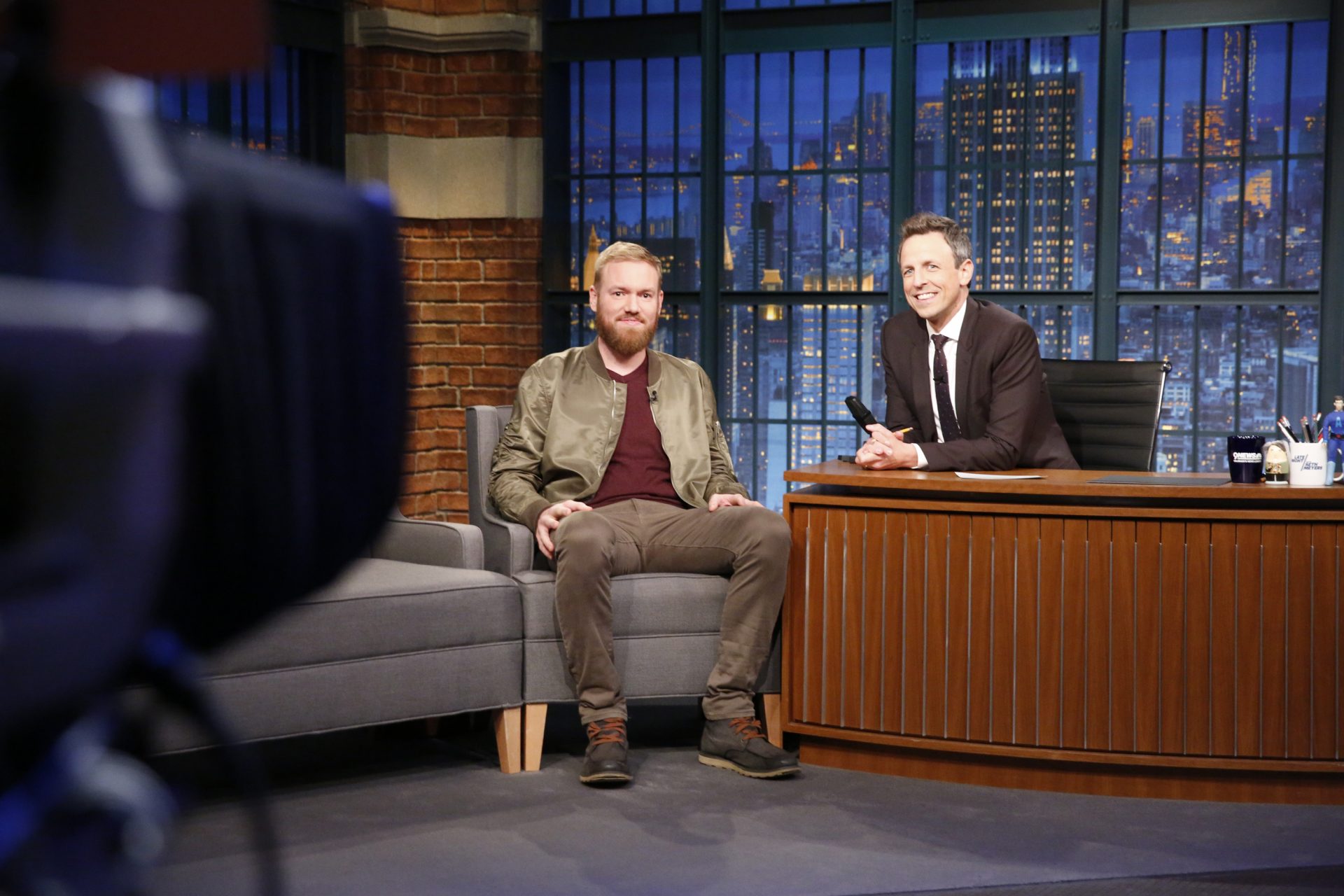 Su debut nocturno en Seth Meyers