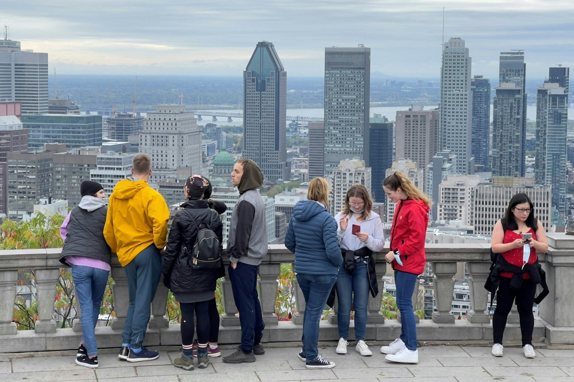 Only 42% of Quebecers use digital platforms in French