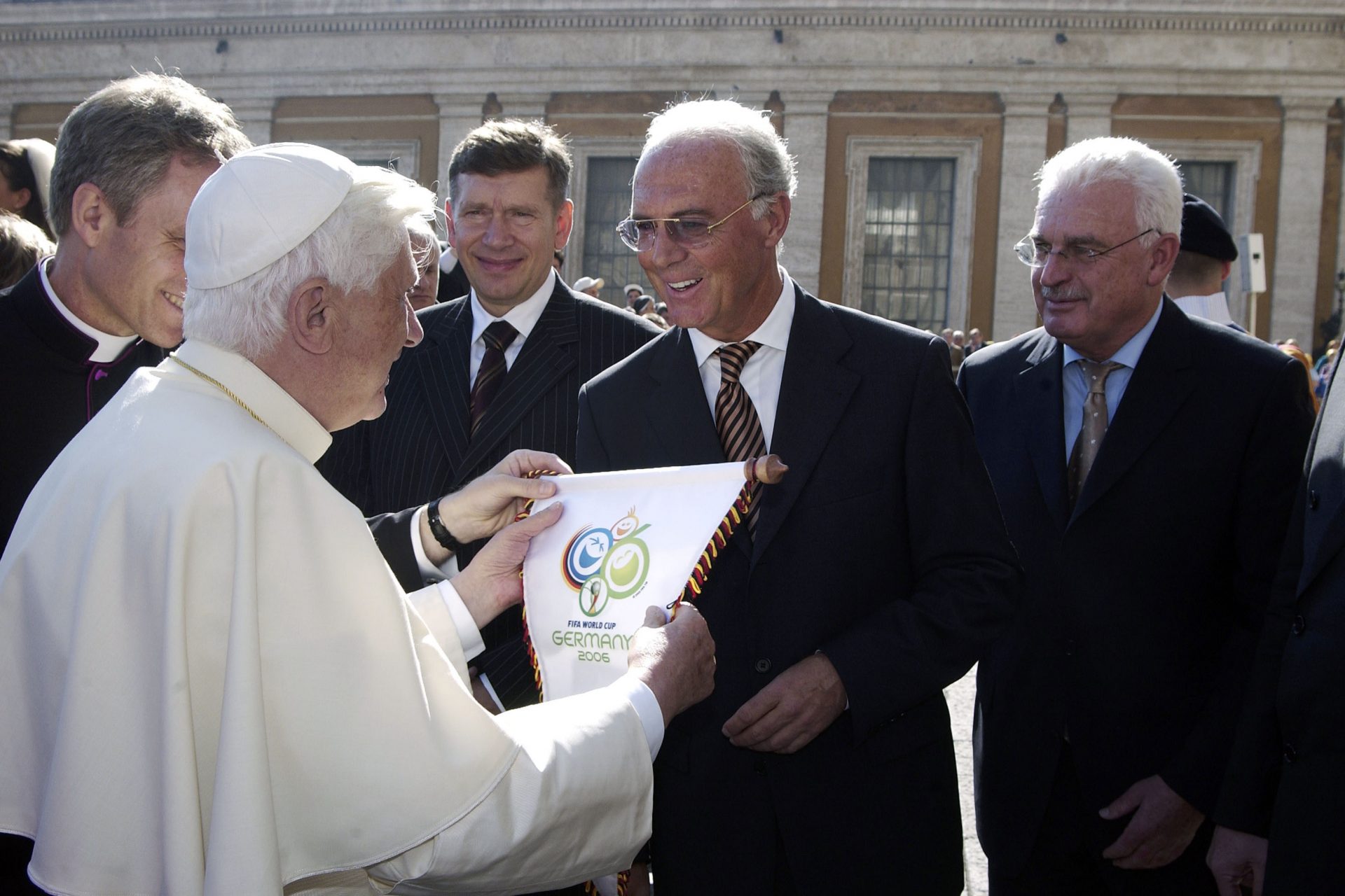 Bier und Papst