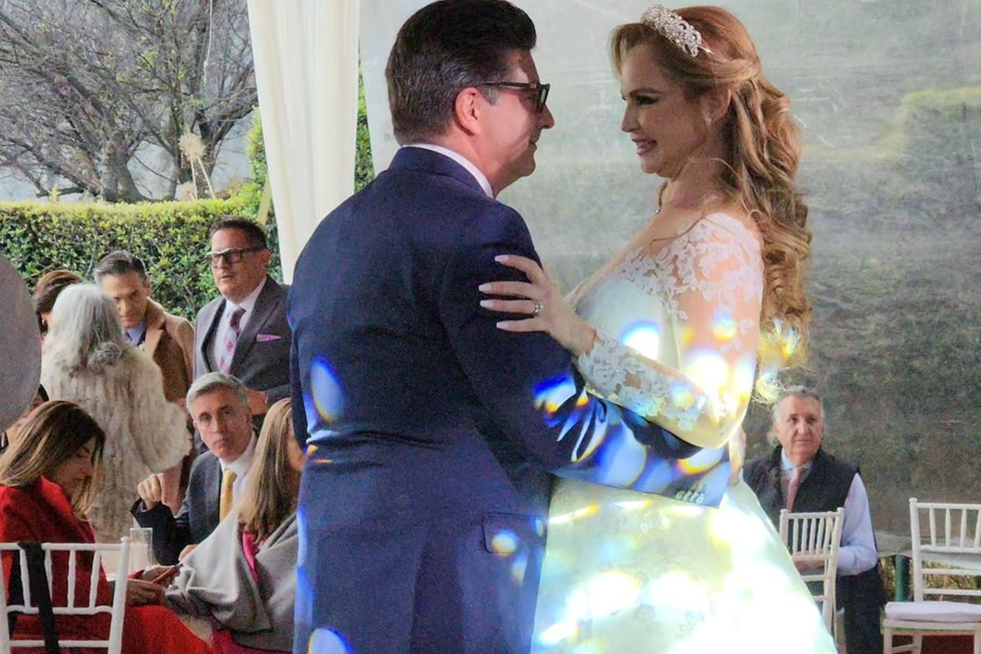 La boda fue en un jardín 