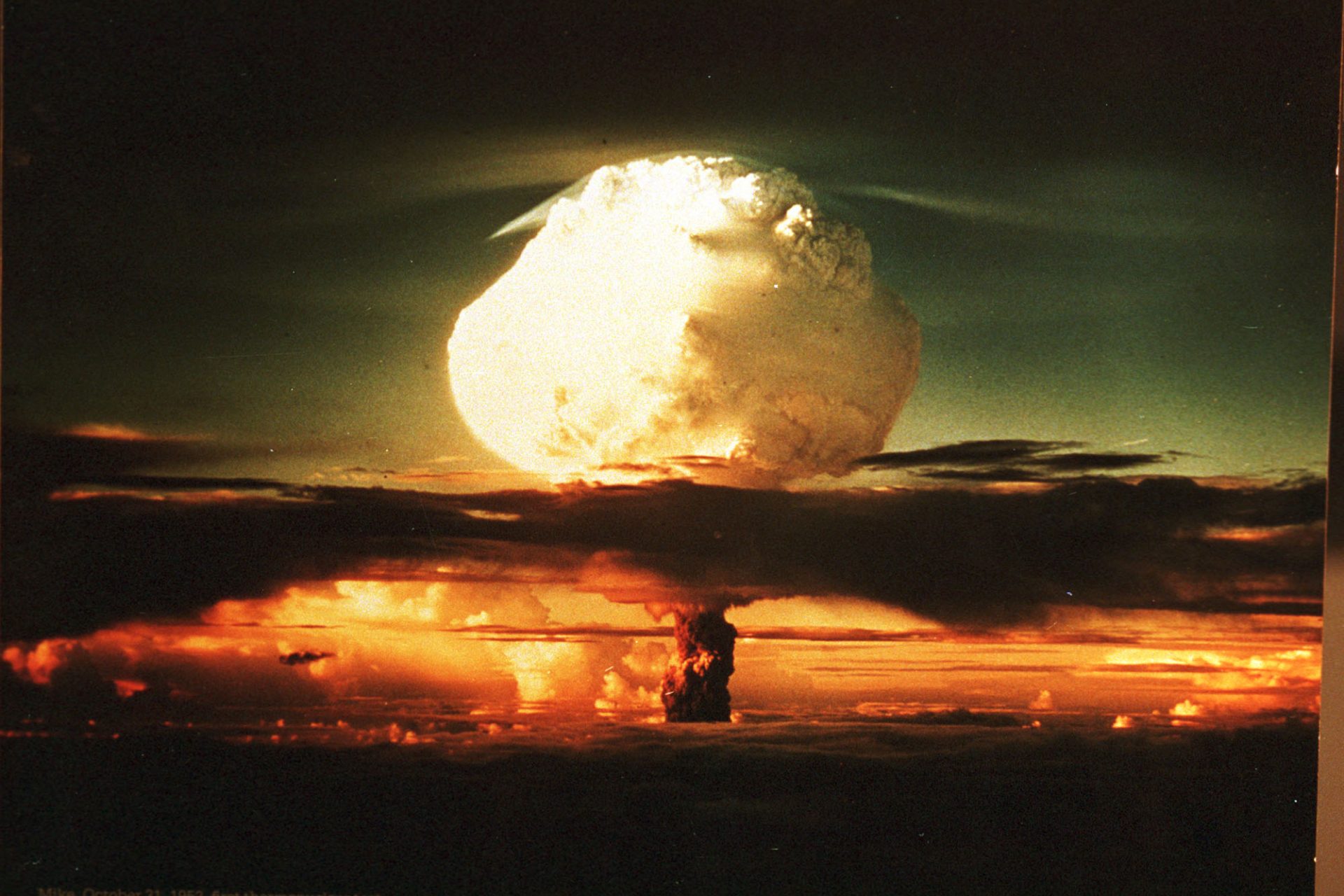 Jornalista descreve cenário desolador do mundo em uma guerra nuclear
