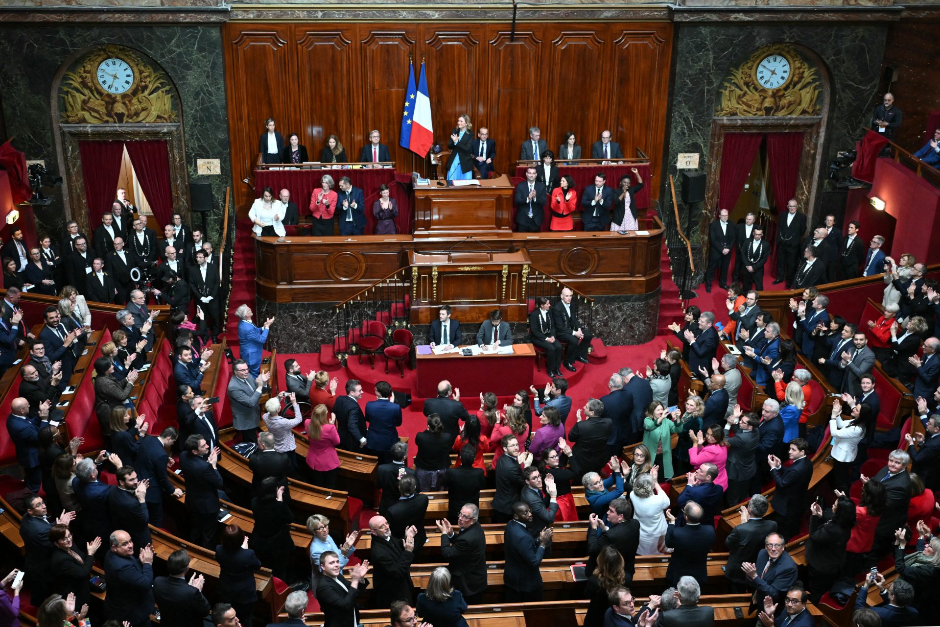 Frankreich nimmt als erstes Land der Welt Recht auf Abtreibung in die Verfassung auf