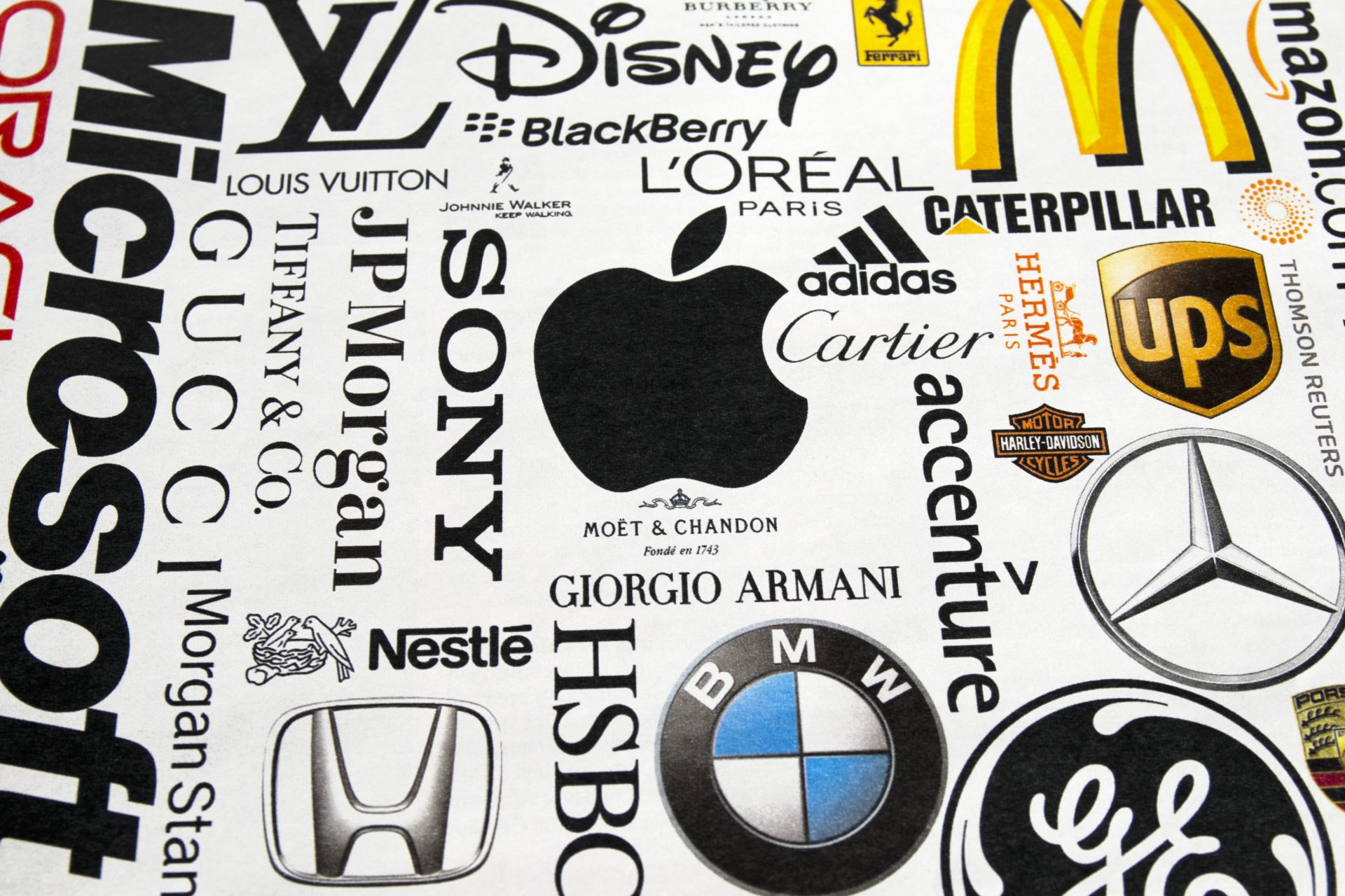 Il significato dietro i loghi dei brand più famosi al mondo
