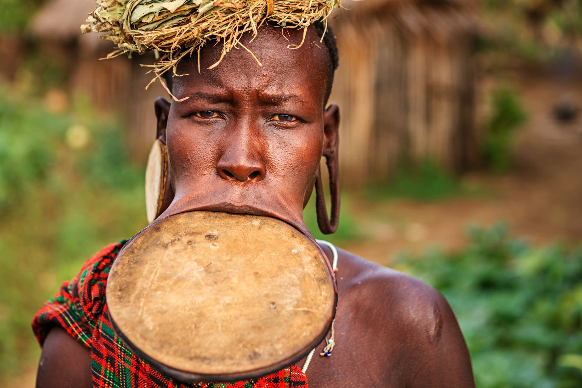 15. Estiramiento de labios (Africa)