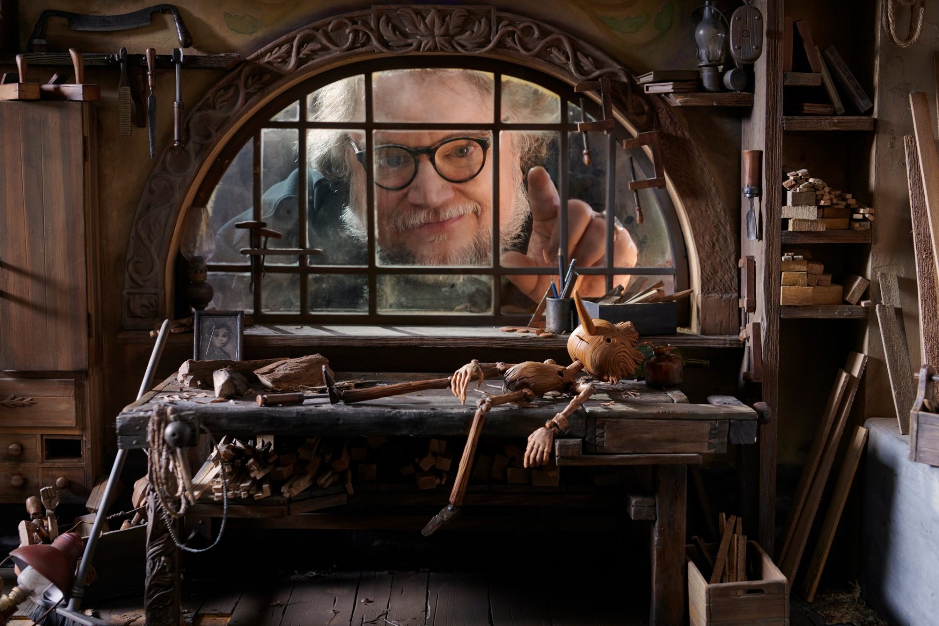 Le dio voz al Conde Volpe en “Pinocchio” de Guillermo del Toro (2022)