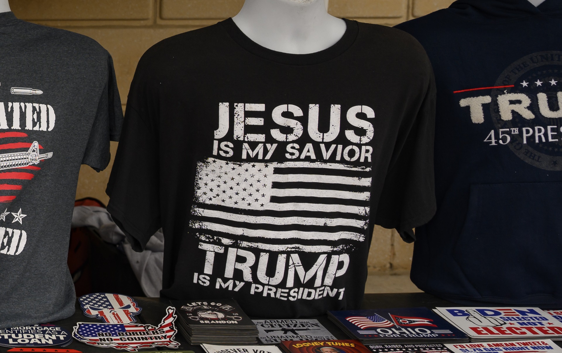 91 cargos penales no impedirán que los evangélicos voten por Trump