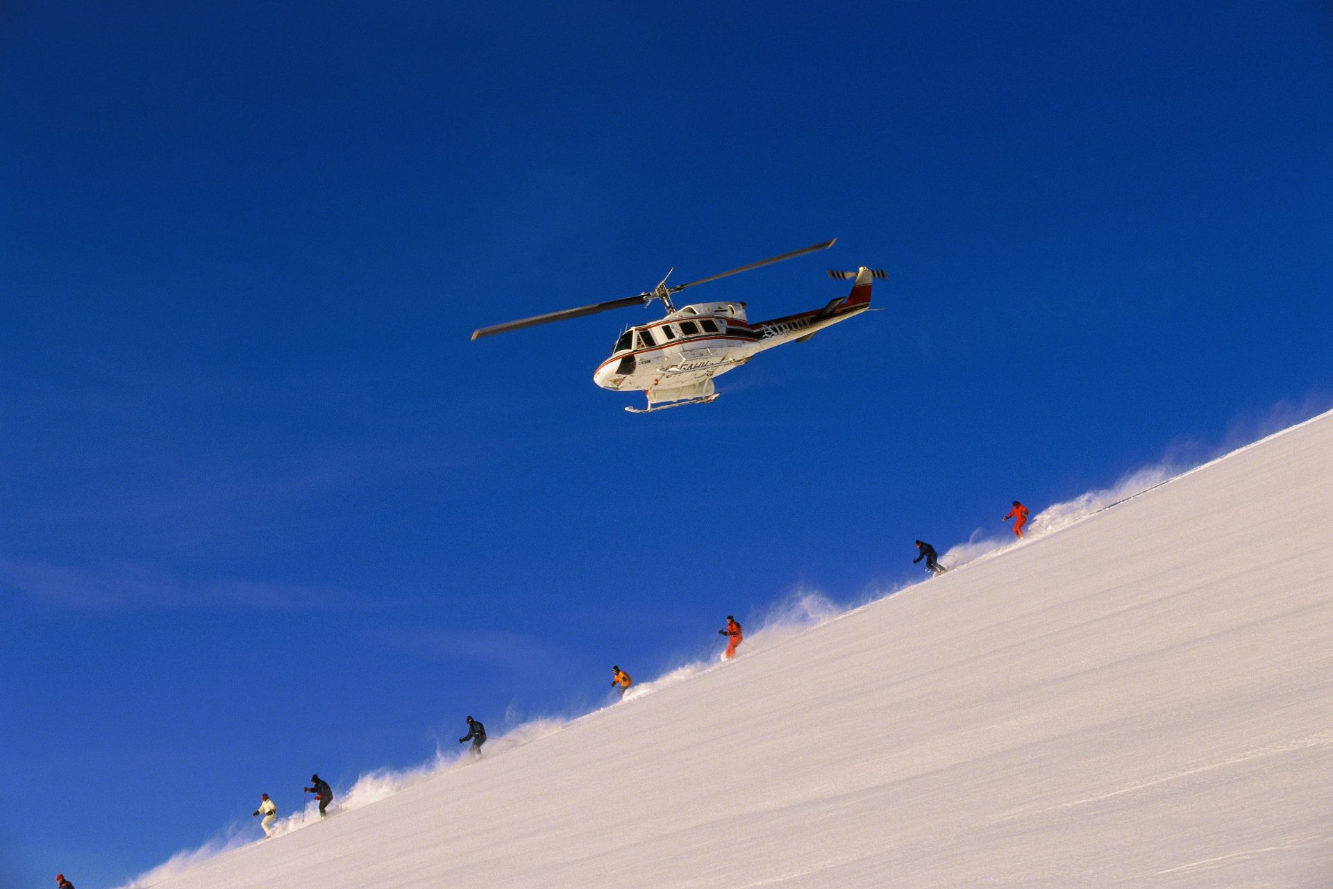 Schweizer Umweltschützer wollen Heliskiing verbieten