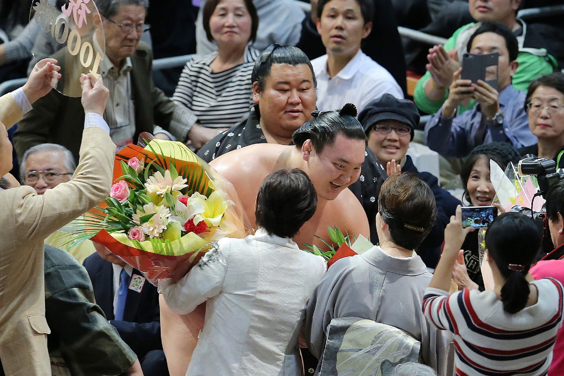 幕内通算1,000勝を達成