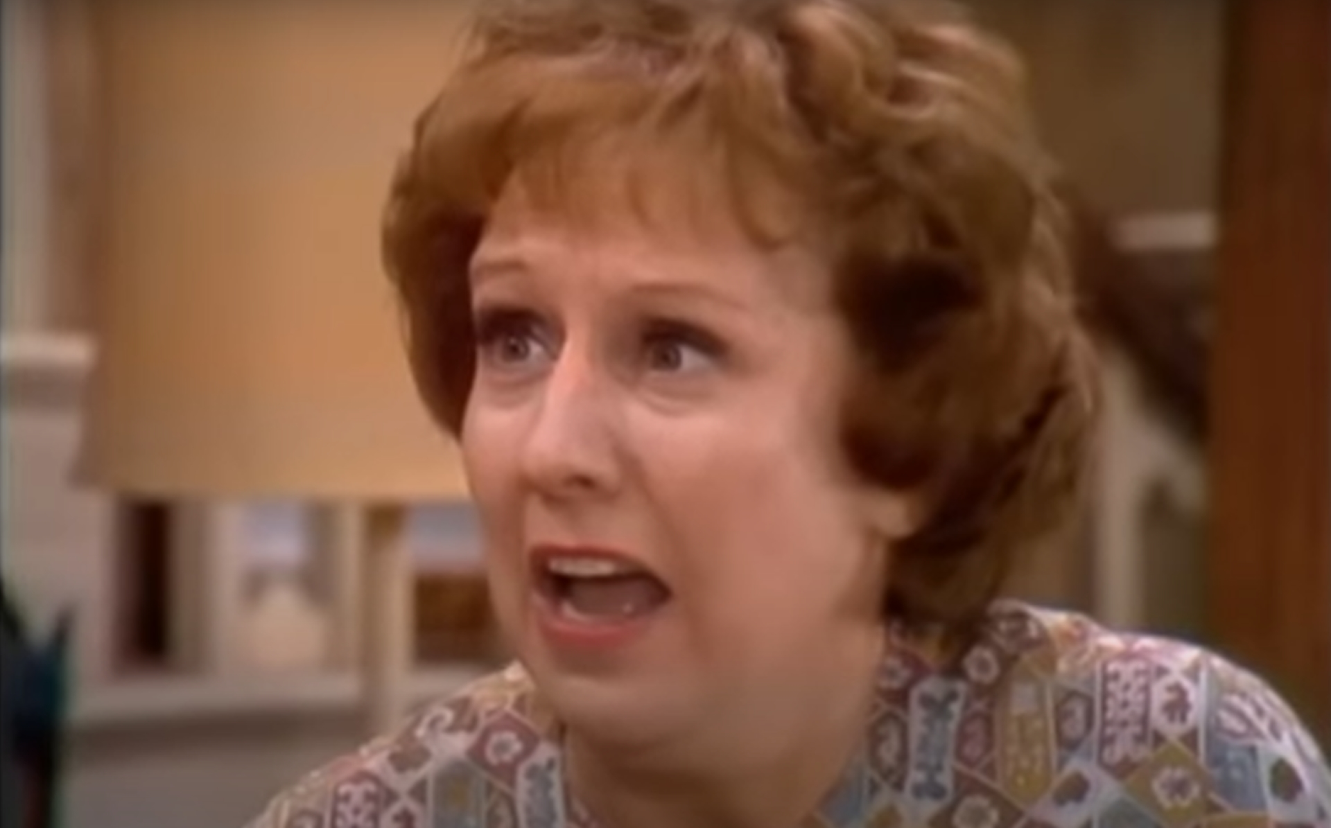 6. Edith Bunker aus 'All in the Family' 