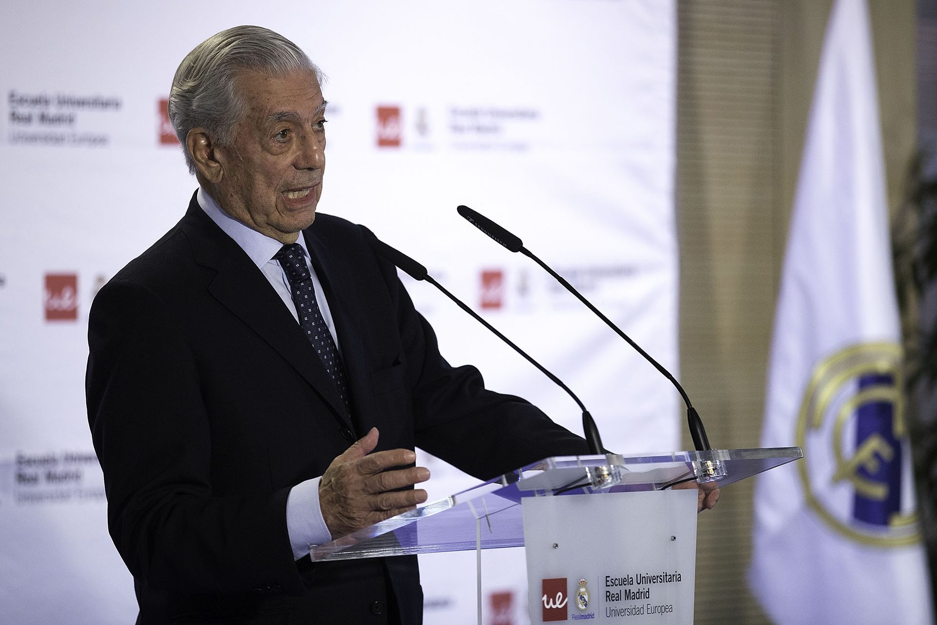 Mario Vargas Llosa