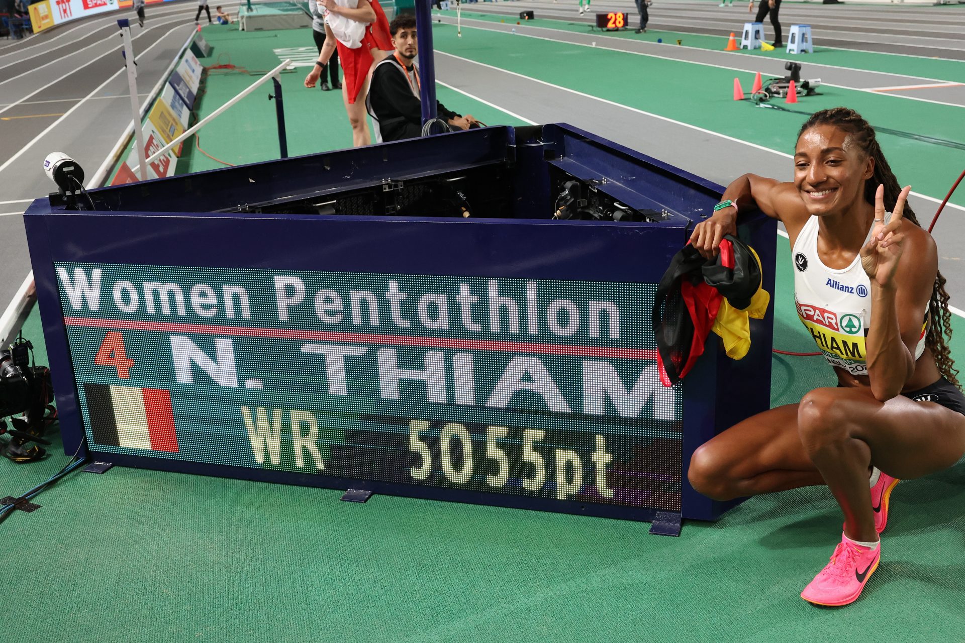 Breaking the pentathlon world indoor record
