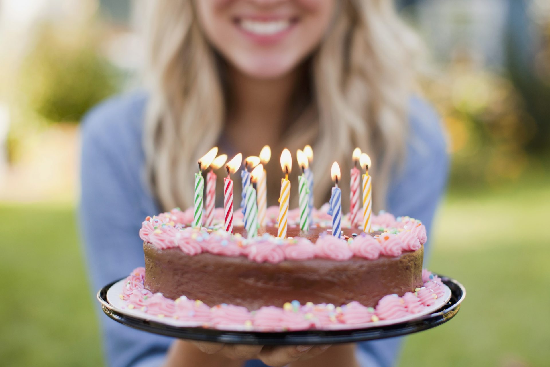 ¿Qué se necesita para encender una vela? 