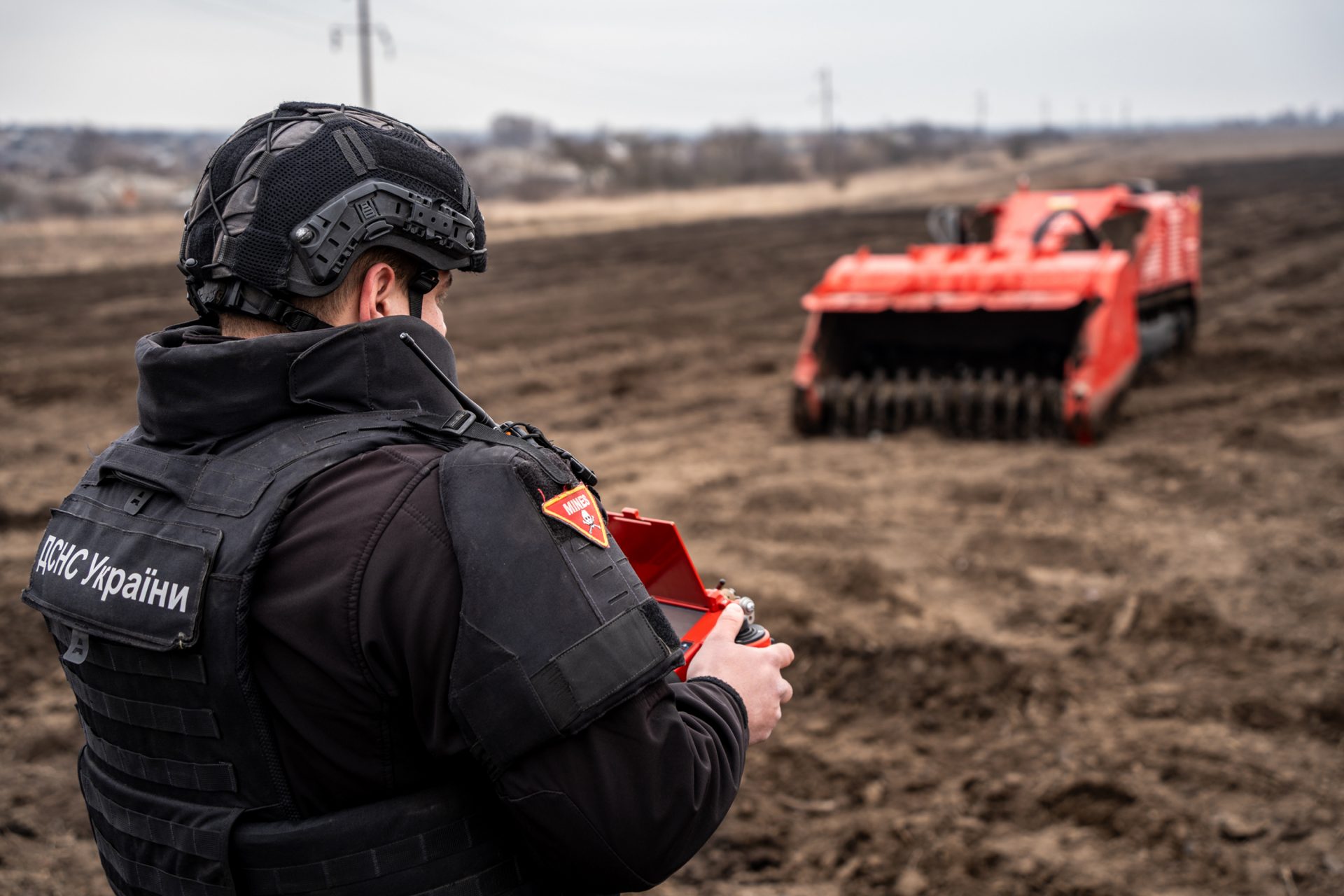 Ucrania sólo tiene 50 máquinas de limpieza de minas 
