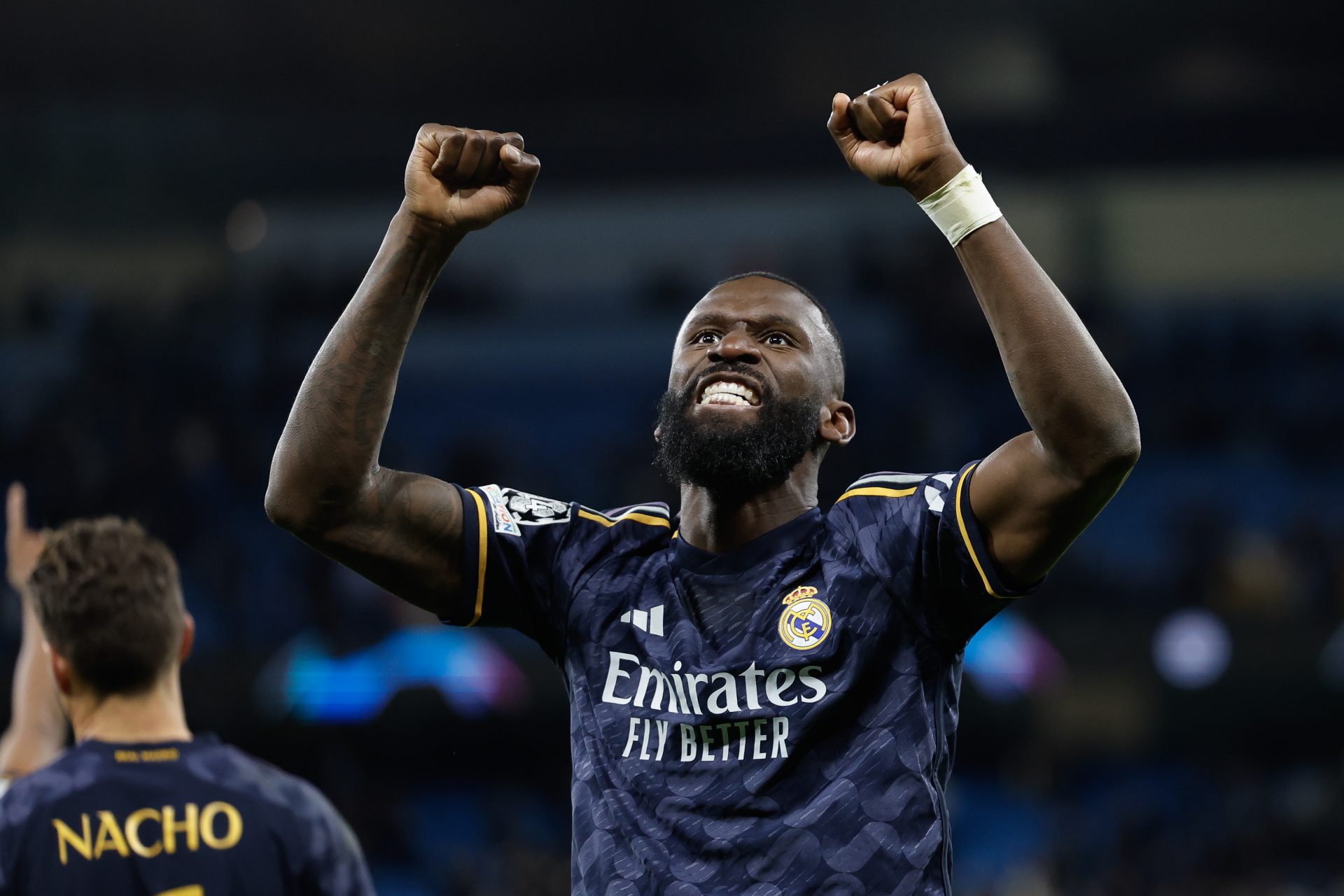 Al Nassr offers a staggering €100 million contract to Real Madrid star!