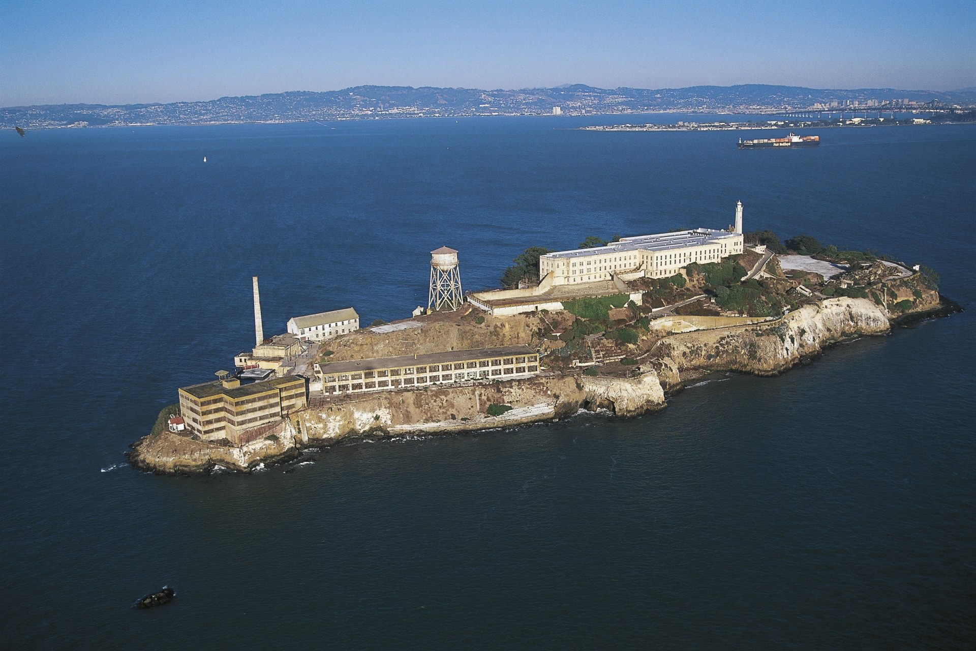 Tres detenidos en Alcatraz