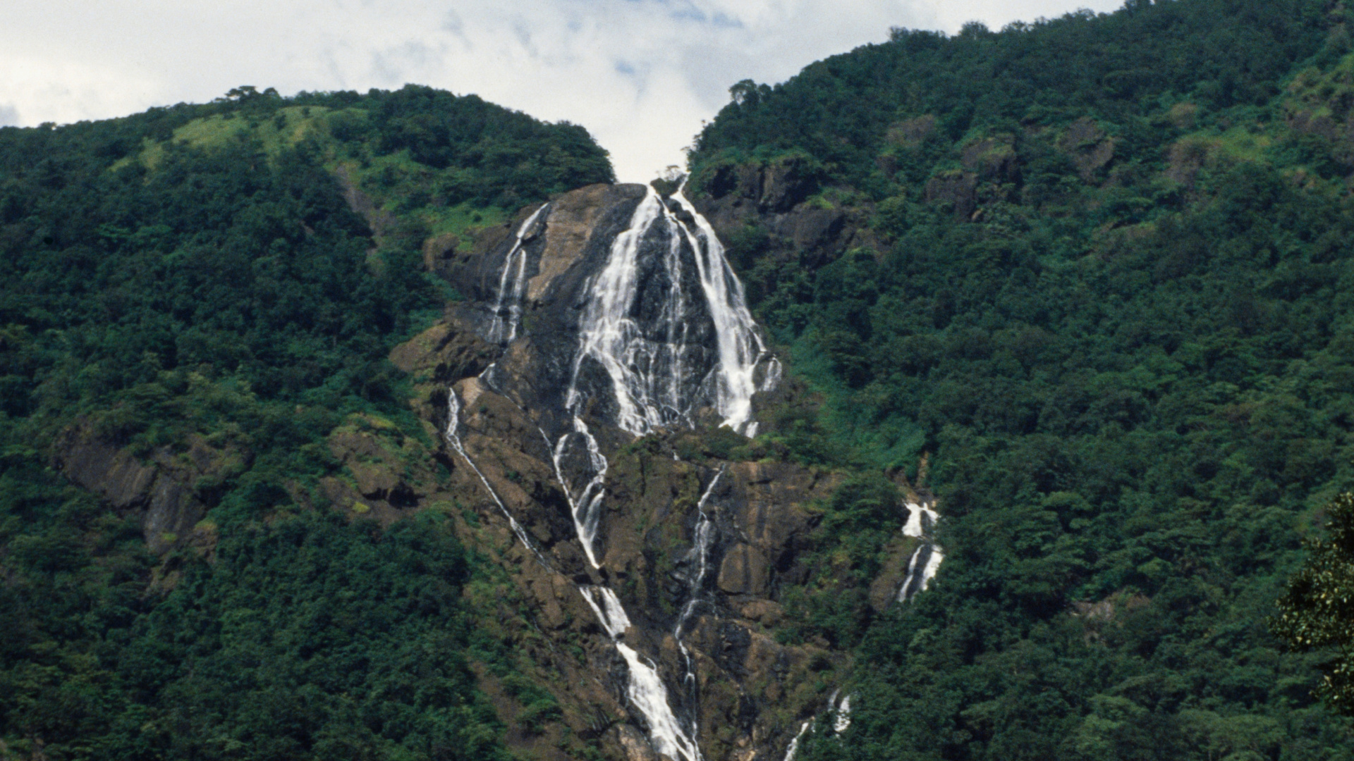 Cataratas de Dudhsagar (India)