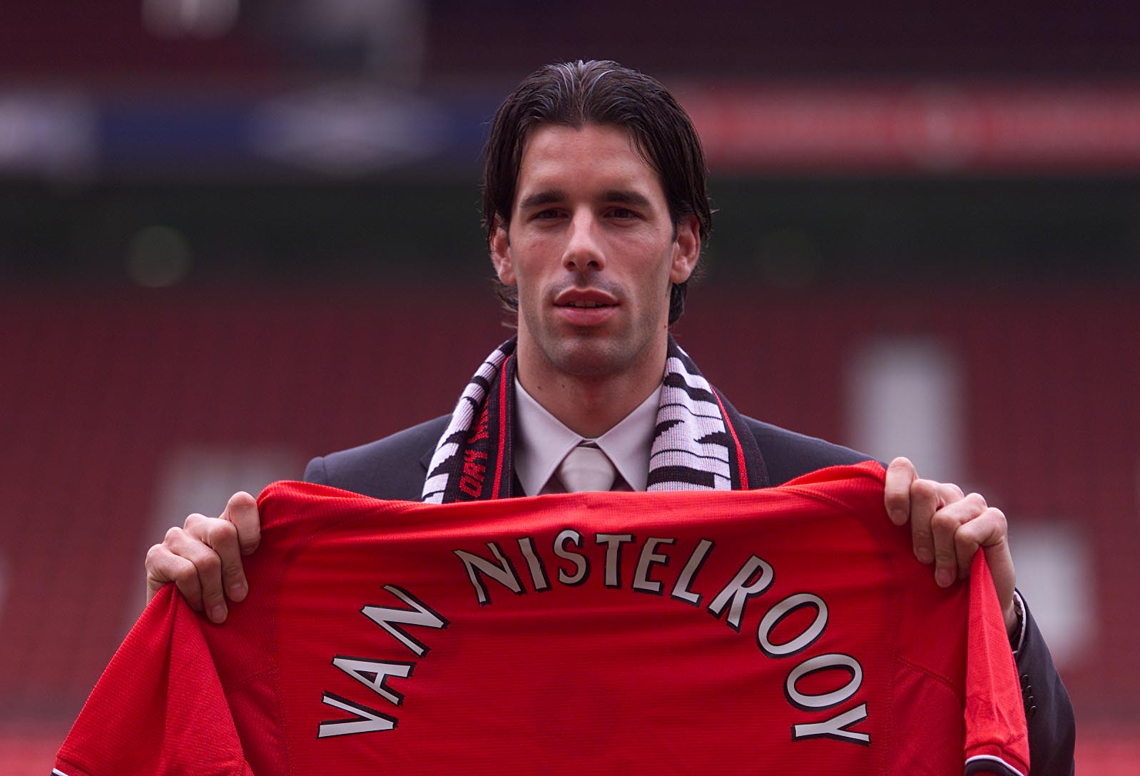 Darren Ferguson insistiu em contratar Van Nistelrooy