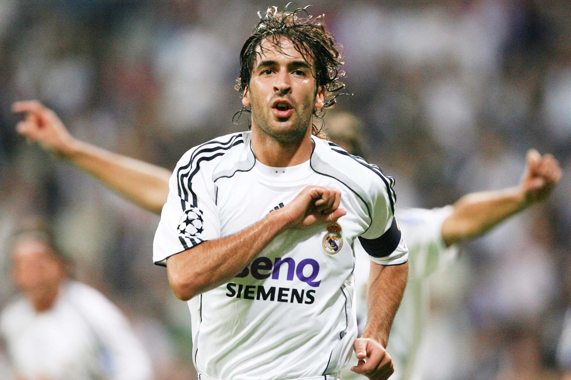 Raúl (Real Madrid to Schalke 04, 2010)