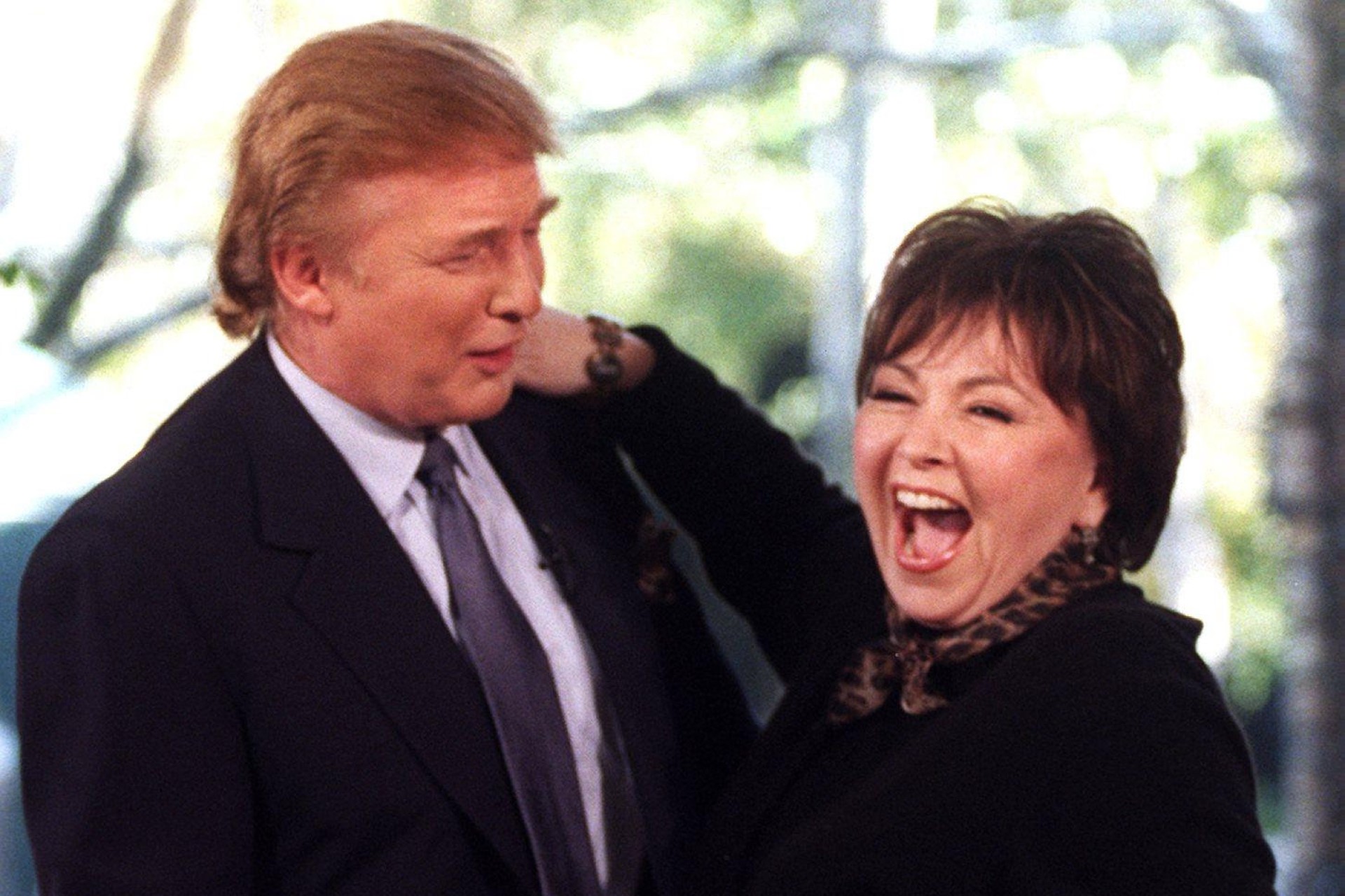 Donald Trump le da un arma a Roseanne Barr